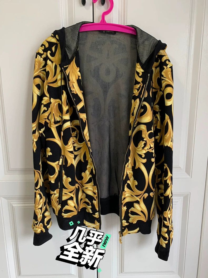 Versace Versace Baroque black and gold jacket coat Size US L / EU 52-54 / 3 - 1 Thumbnail