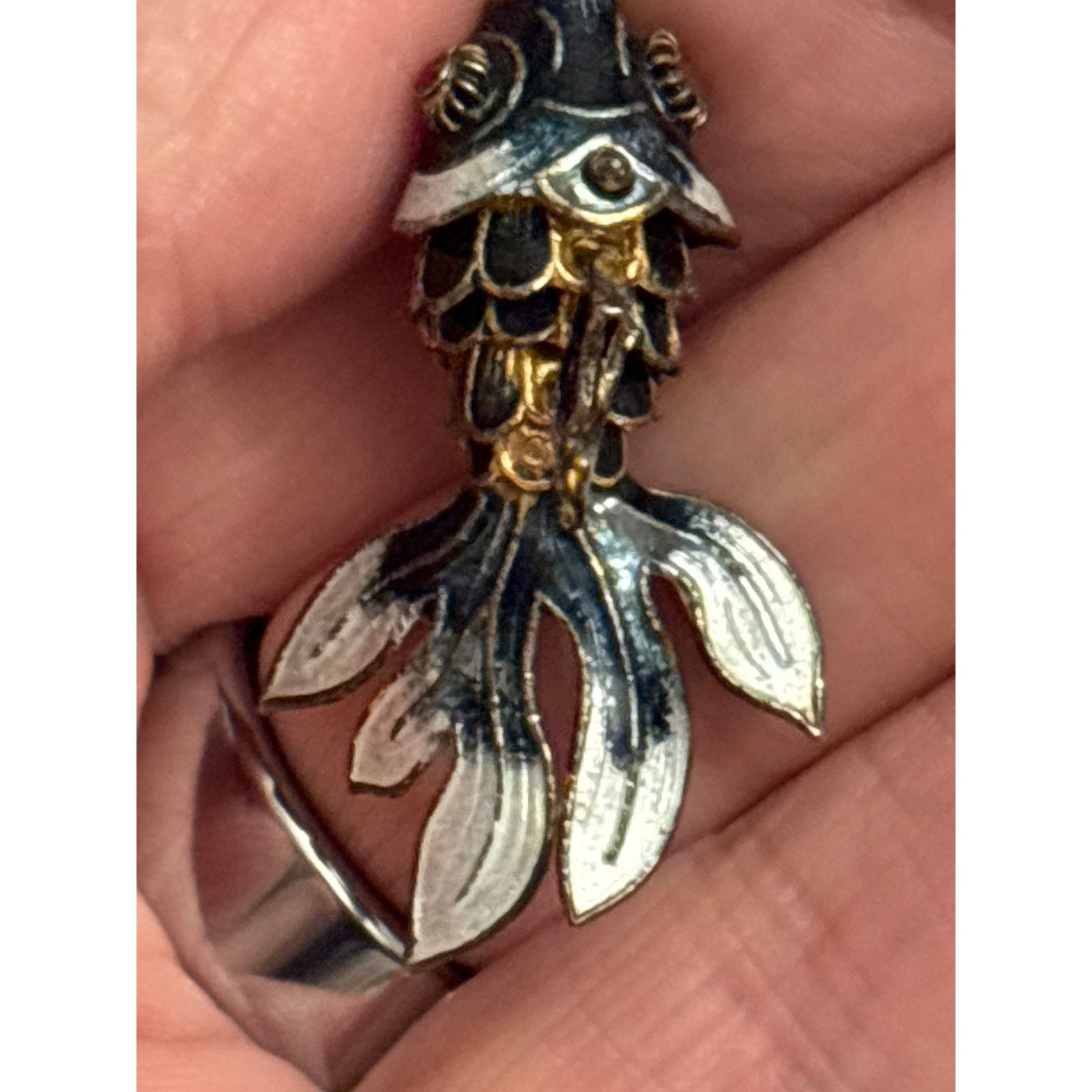 Other Vintage Articulating Enamel Fish Pendant or charm Size ONE SIZE - 8 Thumbnail