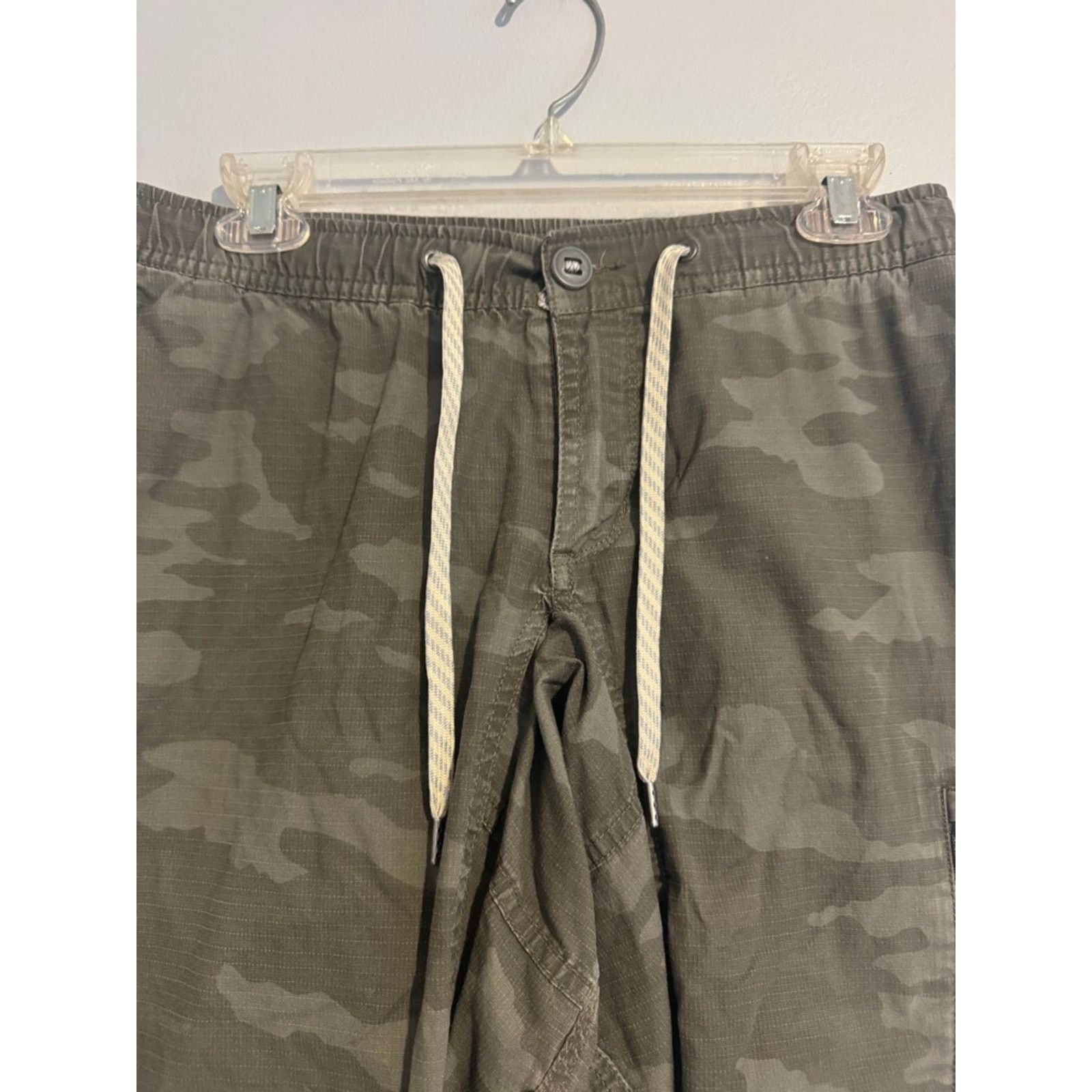 Vuori Men's Vuori Ripstop Camouflage Climber Drawstring Pants Size US 28 / EU 44 - 2 Thumbnail