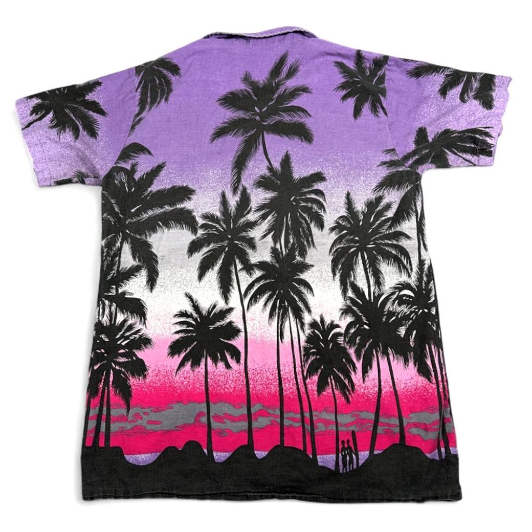 Vintage VINTAGE Island Dreams Shirt Adult SMALL Purple Palm Trees 90s Bahamas Cotton Button-Up Short Sleeve, Graphic Print, Pocket, 20 Chest, 29 Length Mens Size US S / EU 44-46 / 1 - 3 Thumbnail