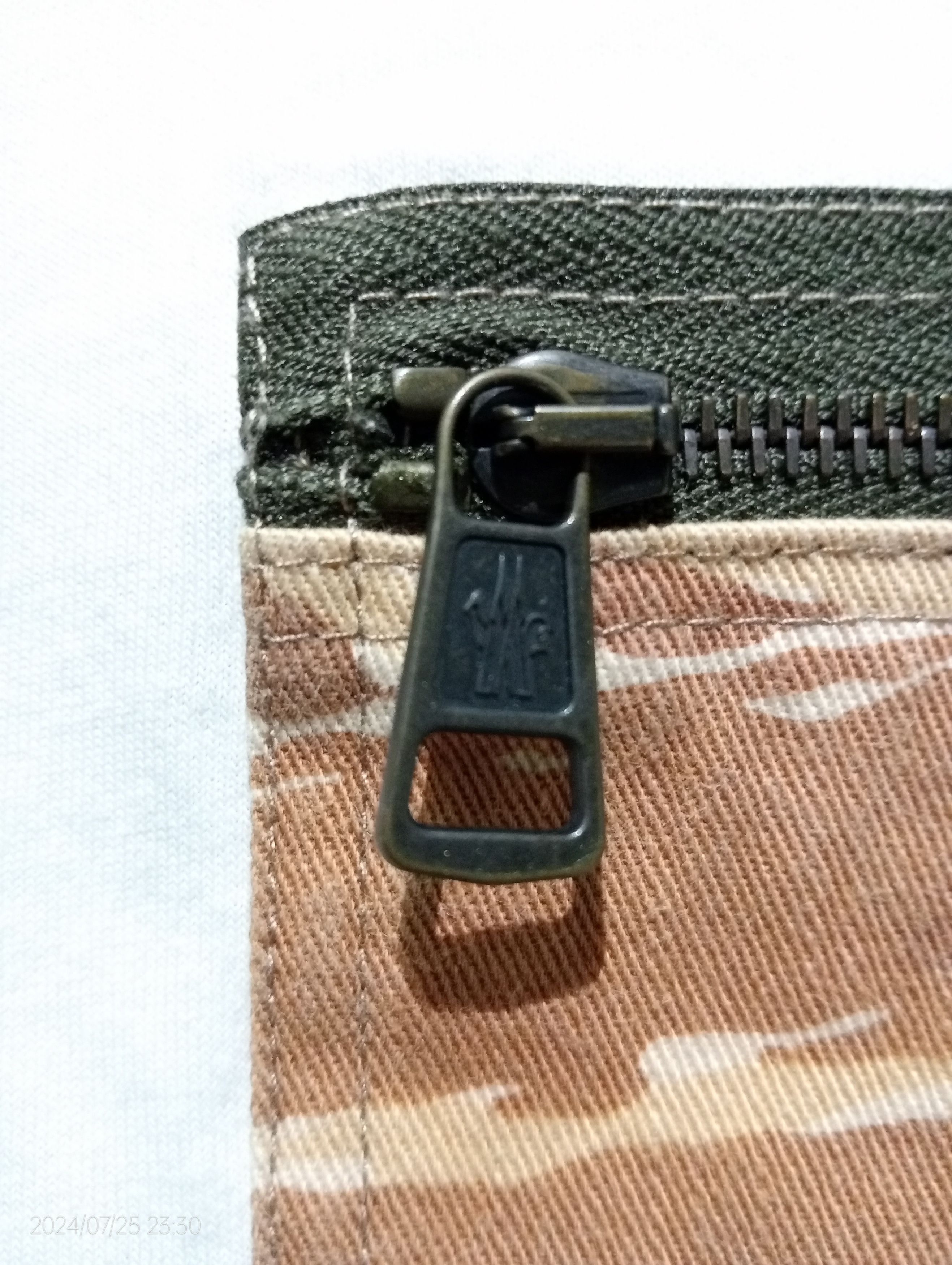 Moncler Moncler Zipper Camo Pocket Tee Size US S / EU 44-46 / 1 - 5 Thumbnail