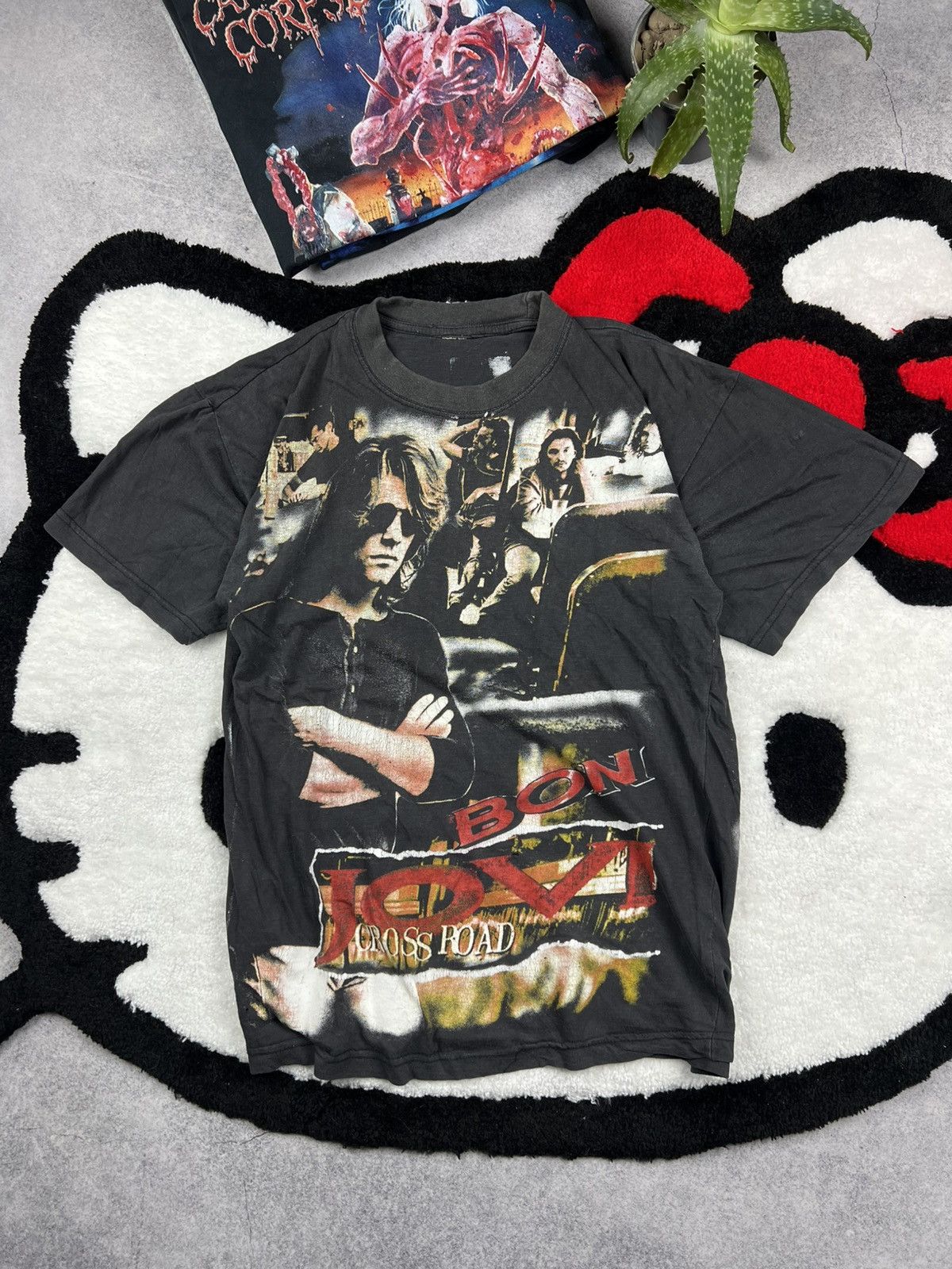 トップス BON JOVI 1994 Band Tees × Vintage Vintage Bon Jovi 1994 Cross Road Faded