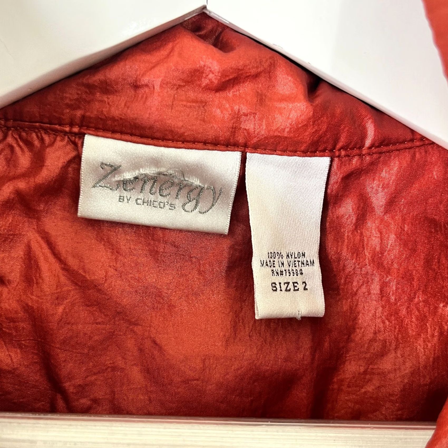 Vintage Chico's Zenergy Womens Windbreaker Jacket Coat Drawstring Orange Large 2 Nylon Zip Full Zip Lightweight Pockets Size XS / US 0-2 / IT 36-38 - 4 Thumbnail