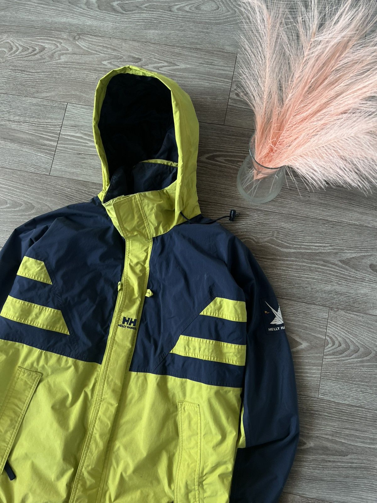 Helly Hansen × Vintage Vintage Helly Hansen Central Logo Yachting Patch Tech Jacket Size US M / EU 48-50 / 2 - 5 Thumbnail