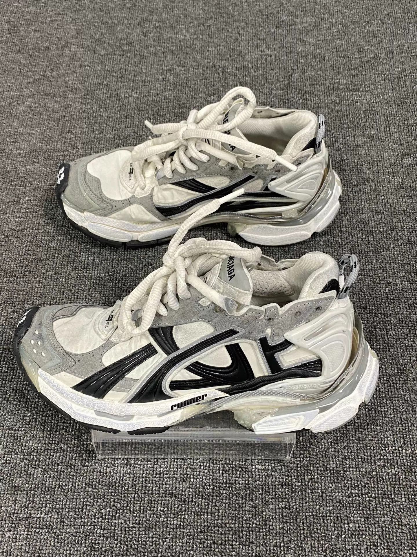 Balenciaga Balenciaga Women's Runner 37 98 New Size US 7 / IT 37 - 3 Thumbnail