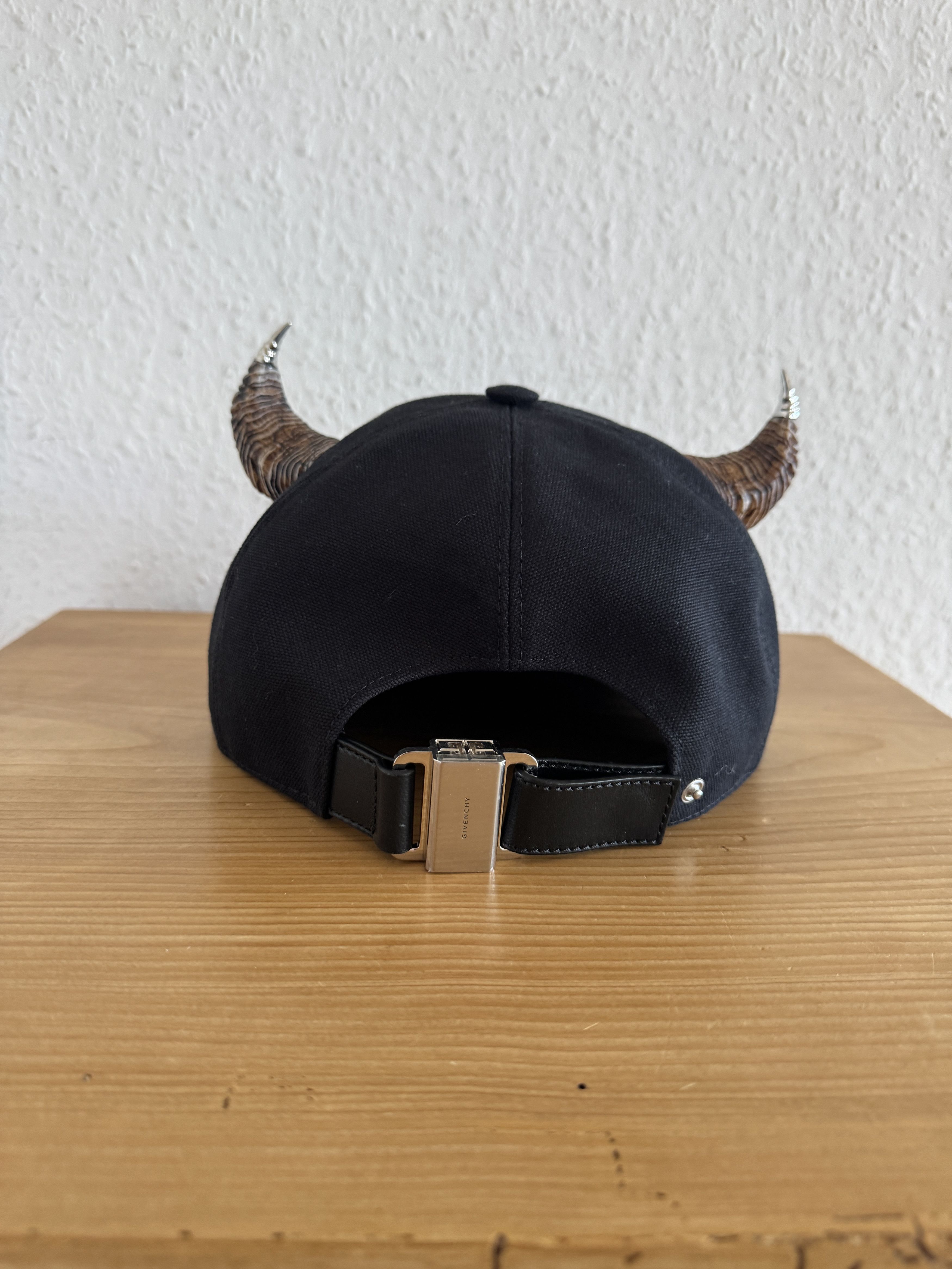 Givenchy Horn-detailed cap with 4G plaque Size ONE SIZE - 13 Thumbnail