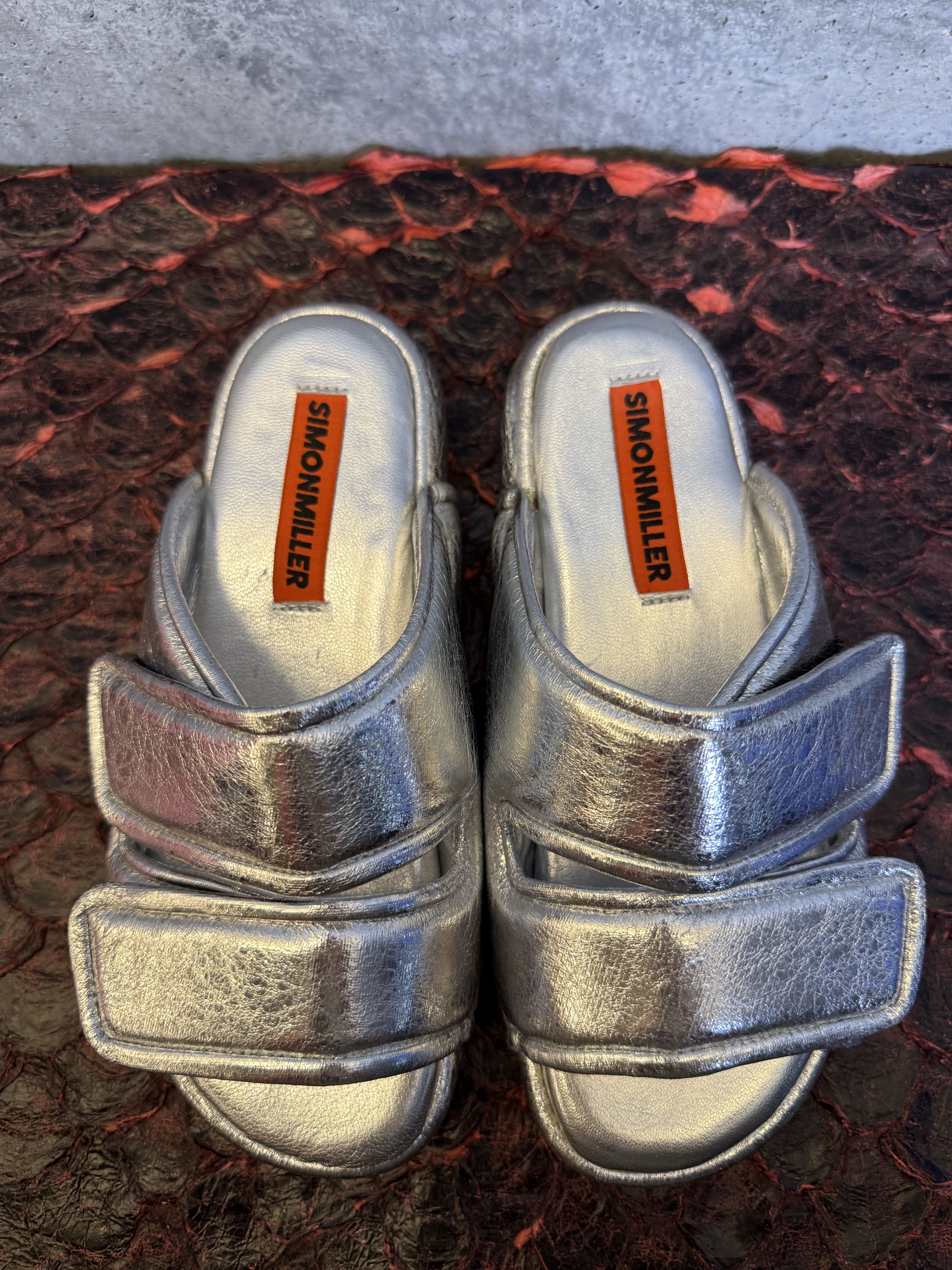 Simon Miller Simon Miller Cro Metallic Dual-Grip Slide Sandals Size US 6 / IT 36 - 10 Thumbnail