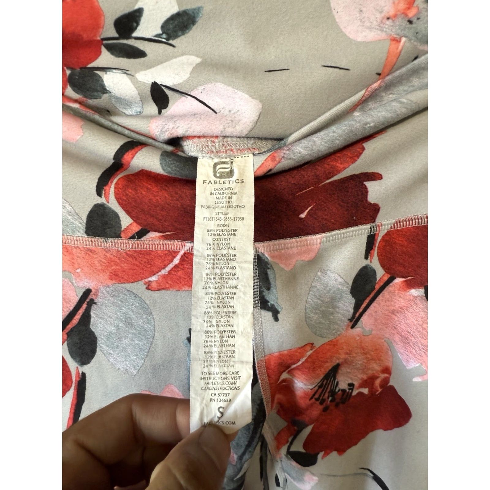 Fabletics Fabletics Womens Gray Floral Pattern Cropped Athletic Leggings Size S Size 28" / US 6 / IT 42 - 3 Thumbnail