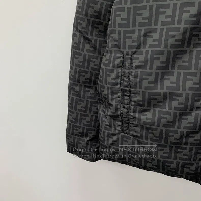 Fendi Fendi Gray logo letter all-over print hooded zip-up revers Size US M / EU 48-50 / 2 - 9 Thumbnail