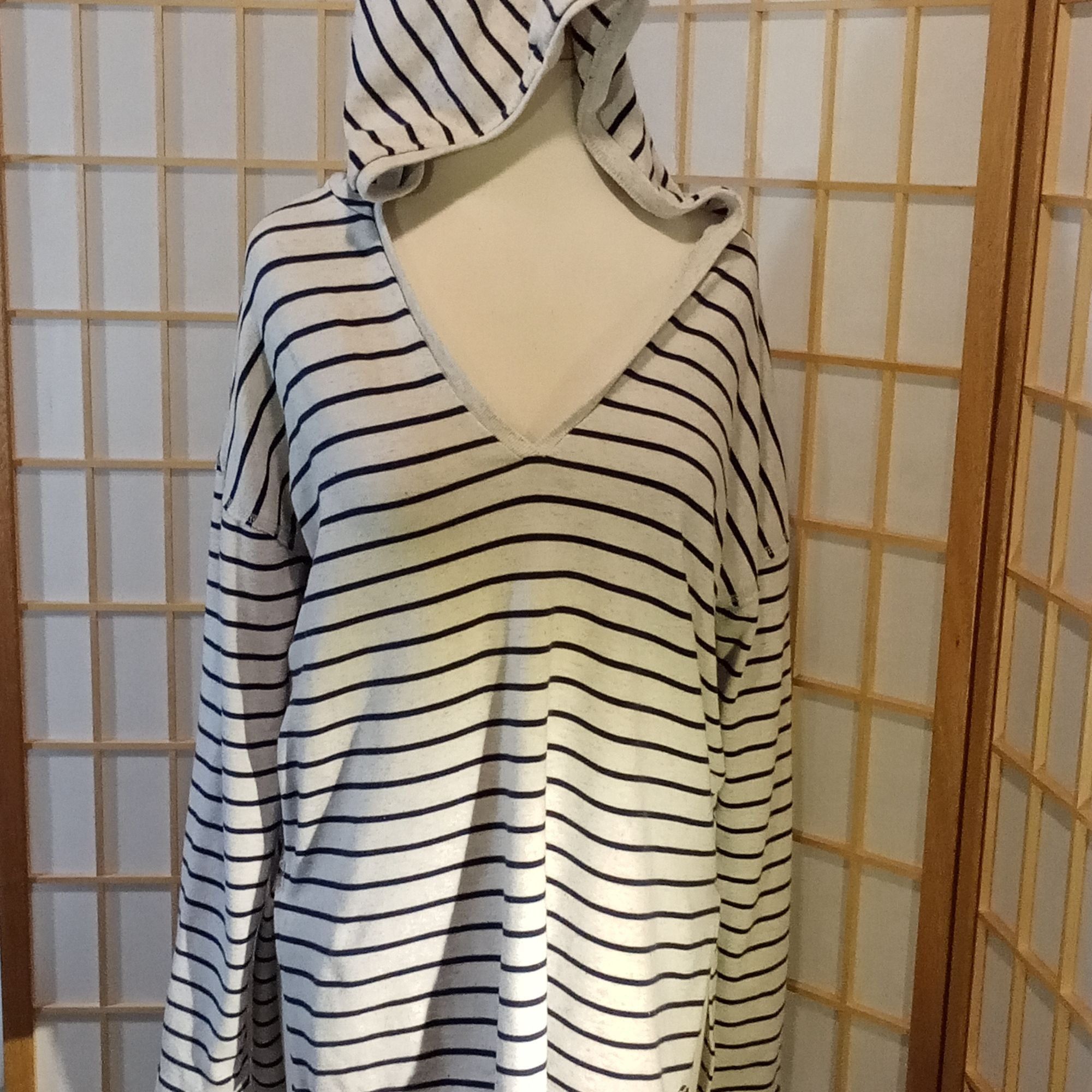 American Eagle Outfitters American Eagle Med Hooded Top Size M / US 6-8 / IT 42-44 - 2 Thumbnail