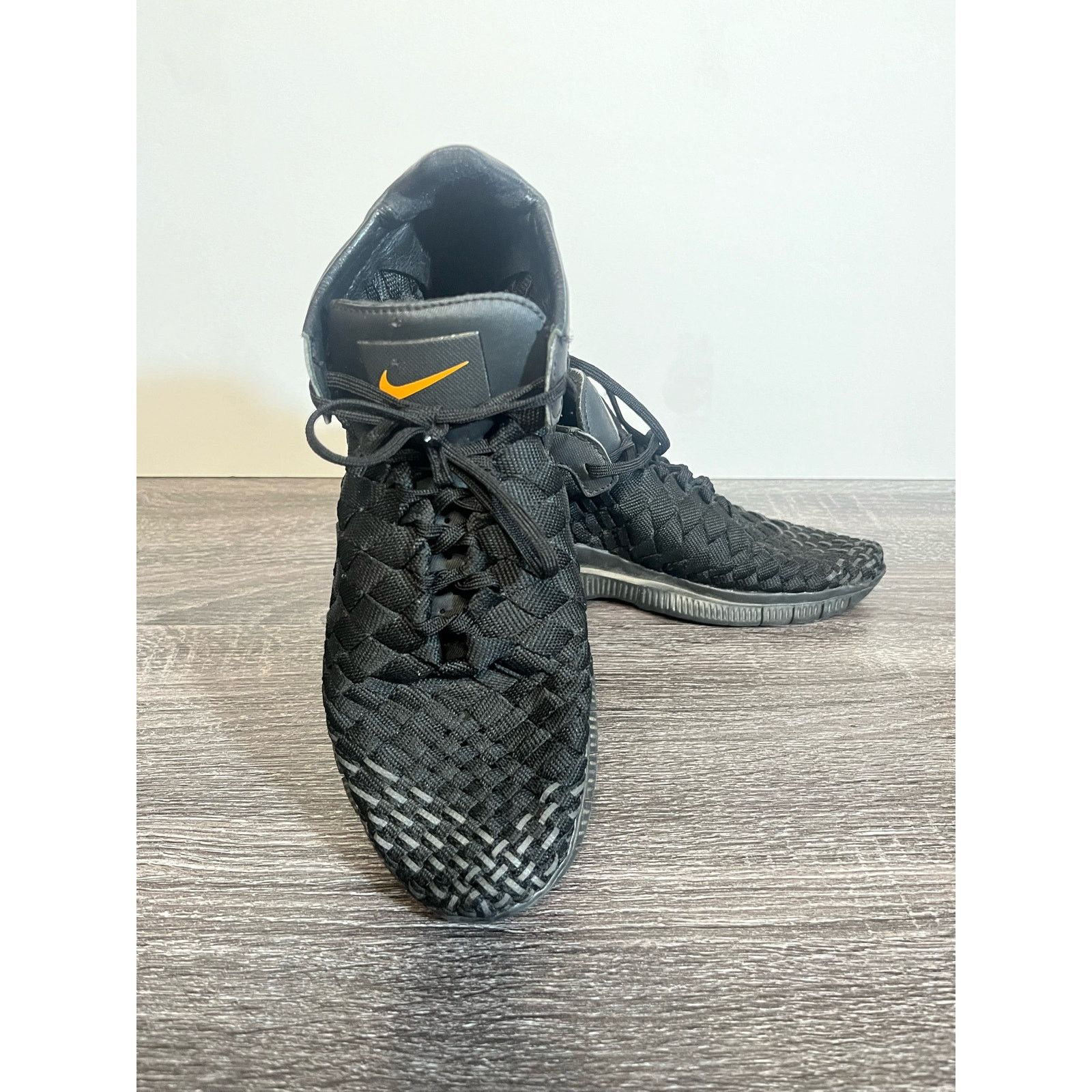 Nike Free Inneva Woven Mid Triple Black Womens Size 6