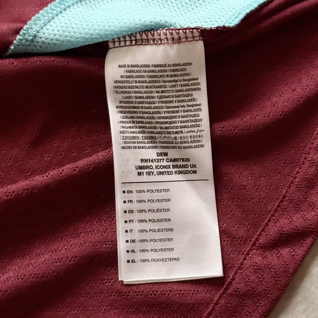 Umbro 2016/17 Umbro West Ham Queen Elizabeth SOCCER JERSEY SHIRT Size US S / EU 44-46 / 1 - 9 Thumbnail