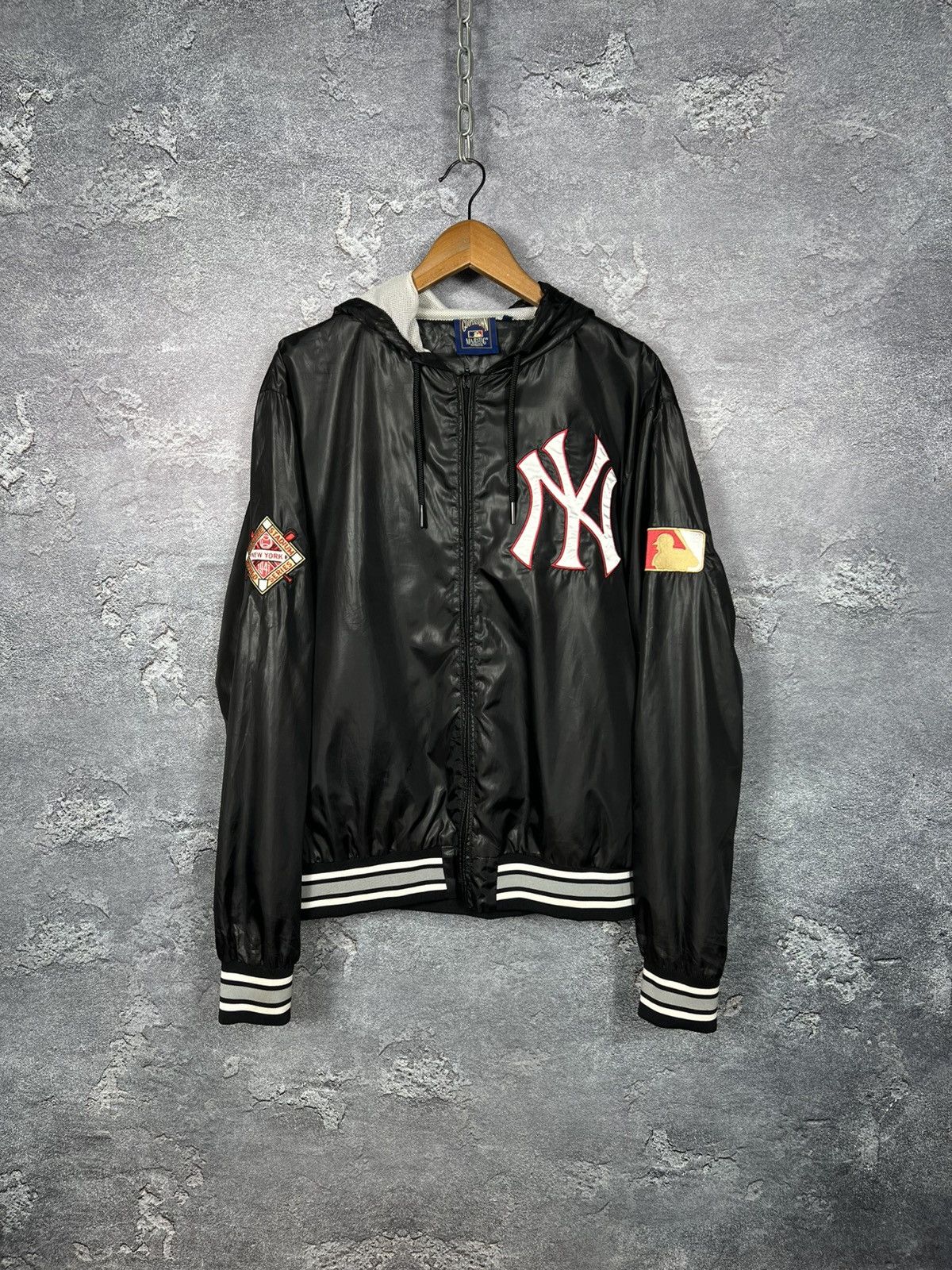 New York Yankees Vintage Majestic New York Yankees MLB Track Top Jacket Size US XL / EU 56 / 4 - 1 Thumbnail