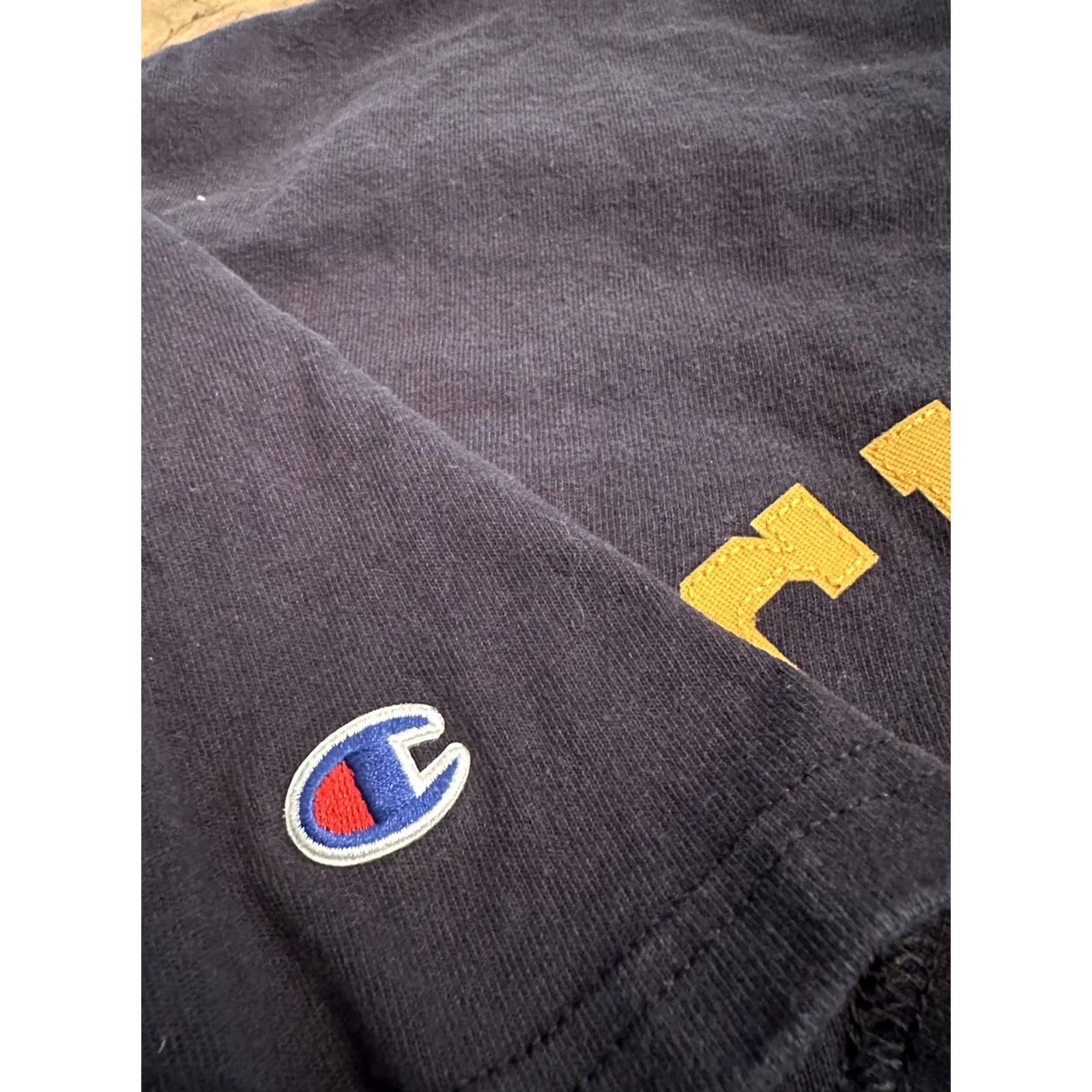 Champion VINTAGE Men’s blue Champion LA Stitched Embroidered Blue Shirt 2XL Mens Shirt 2XL Blue Embroidered Stitch LA Champion Size US XXL / EU 58 / 5 - 6 Thumbnail