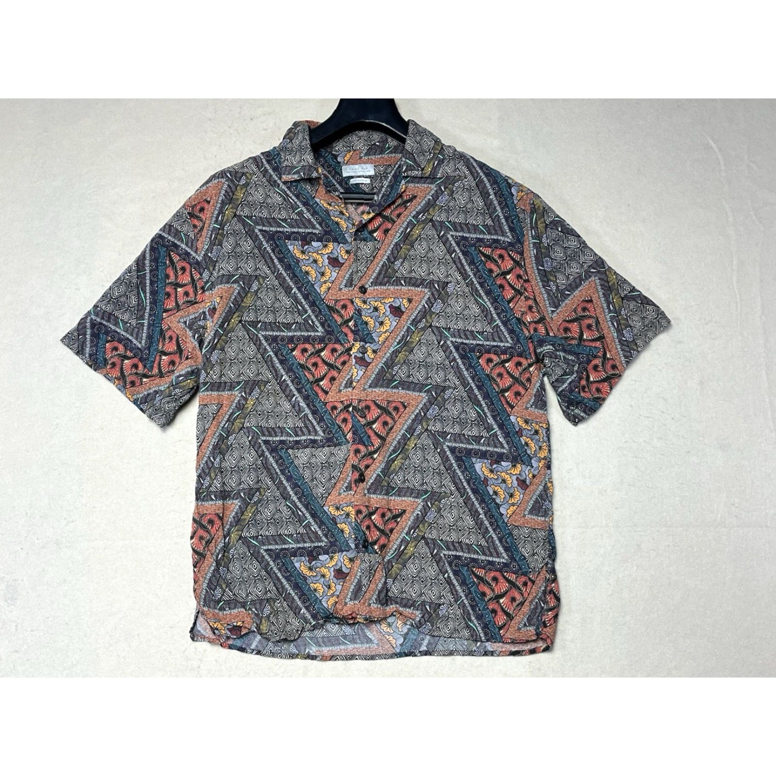 Zara Zara Button-Up shirt Geometric Art Multicolor Short Sleeve Collared Relaxed Fit Men’s M Beach Summer Geometric Beach Resort Art Hawaiian Casual Mens Size US M / EU 48-50 / 2 - 2 Thumbnail