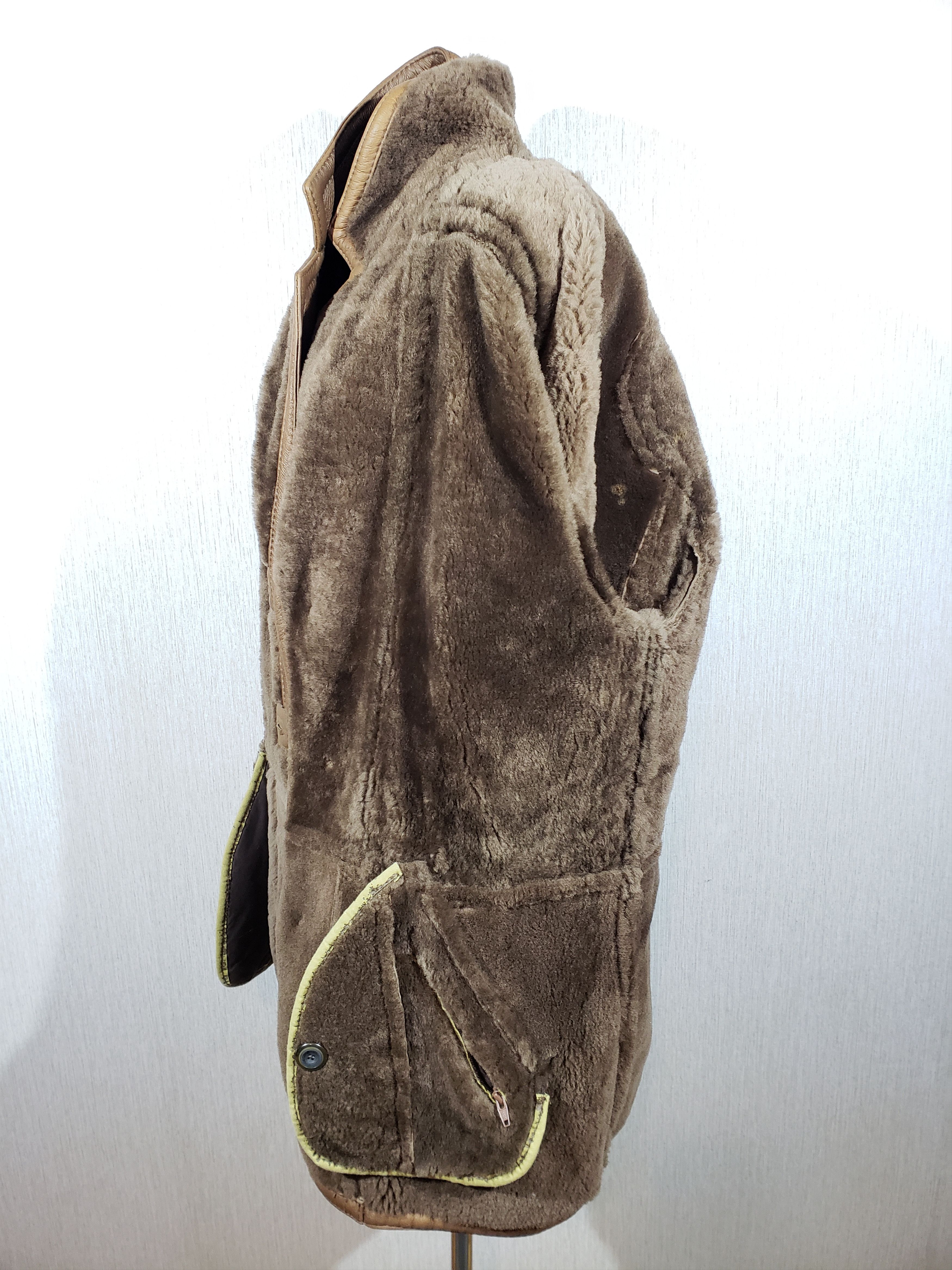 Other Brown men's sheepskin coat. Size US L / EU 52-54 / 3 - 7 Thumbnail