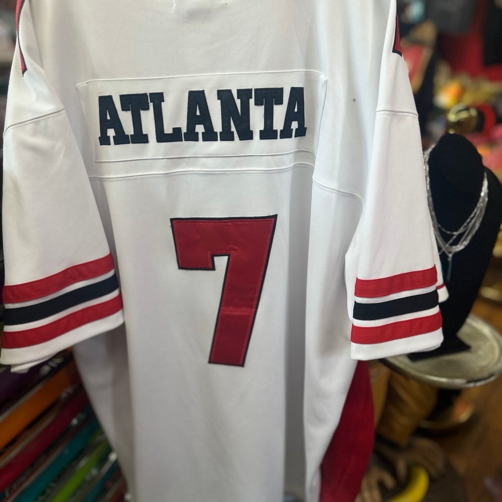 Vintage Vintage DMX Players of the Year Michael Vick #7 ATLANTA Size US XXL / EU 58 / 5 - 6 Thumbnail