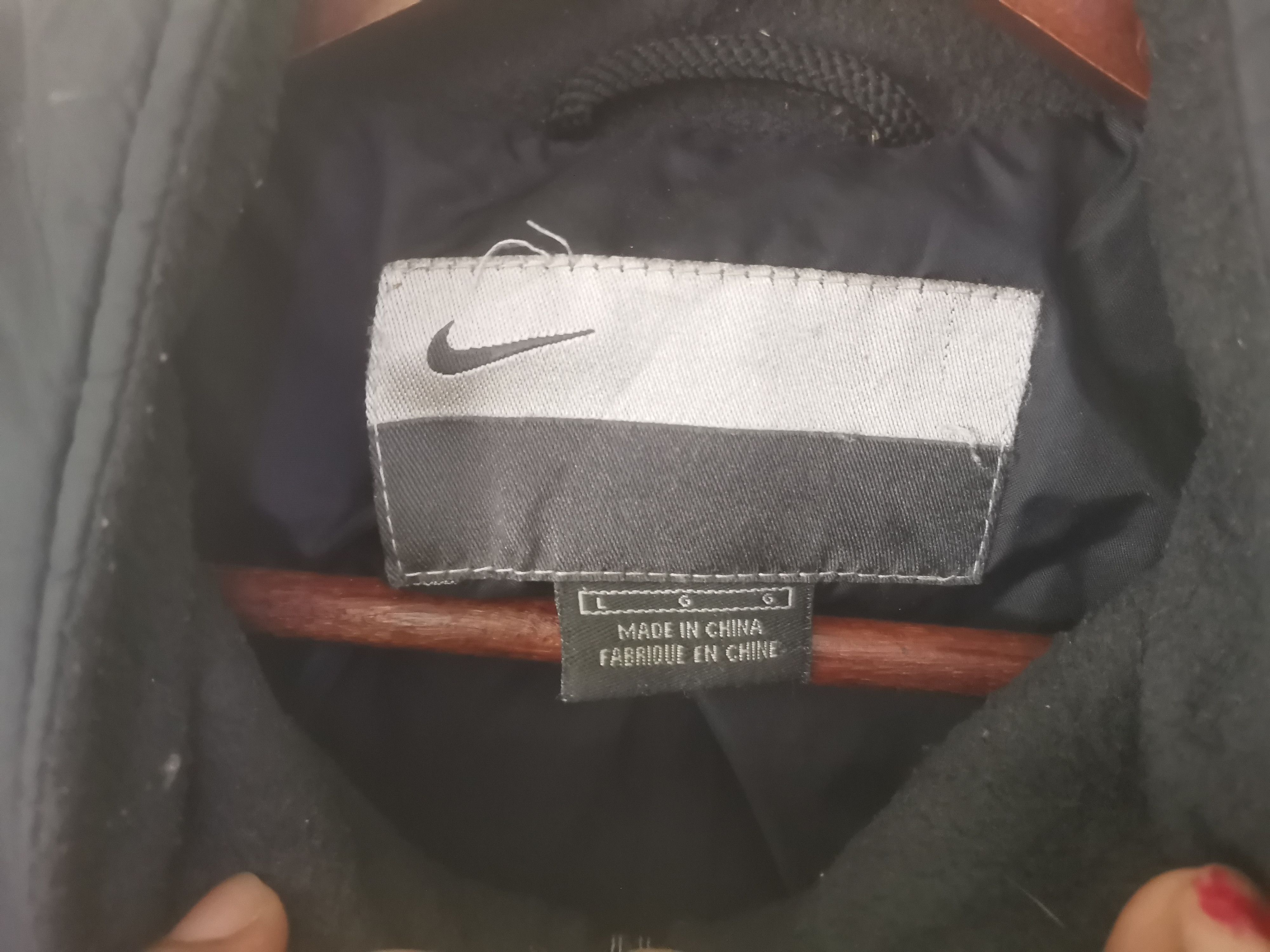 Nike Rare Nike sweater windbreaker small swoosh nice design Size US L / EU 52-54 / 3 - 5 Thumbnail