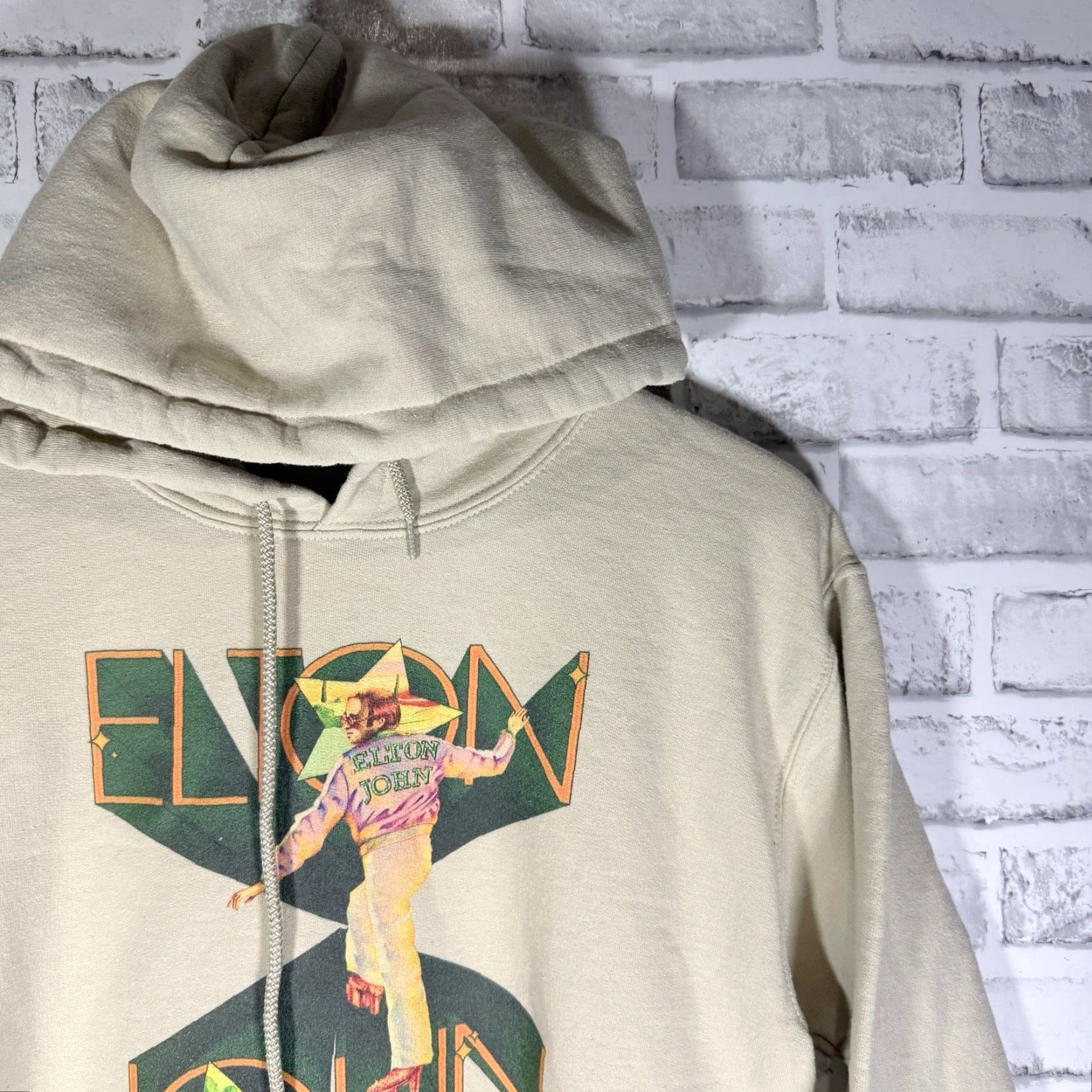 Vintage Elton John Farewell Tour Beige Drawstring Hooded Pullover Mens Size S Size US S / EU 44-46 / 1 - 2 Thumbnail