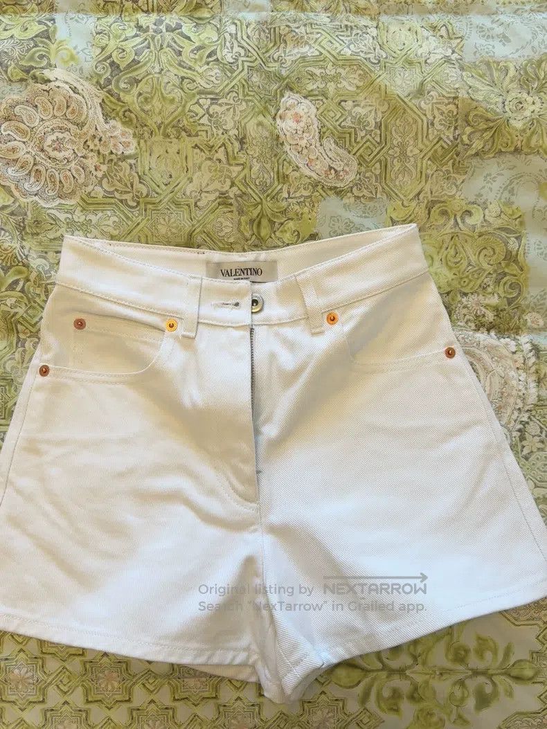 Valentino Valentino White denim shorts Size 24" / US 00 / IT 34 - 1 Thumbnail