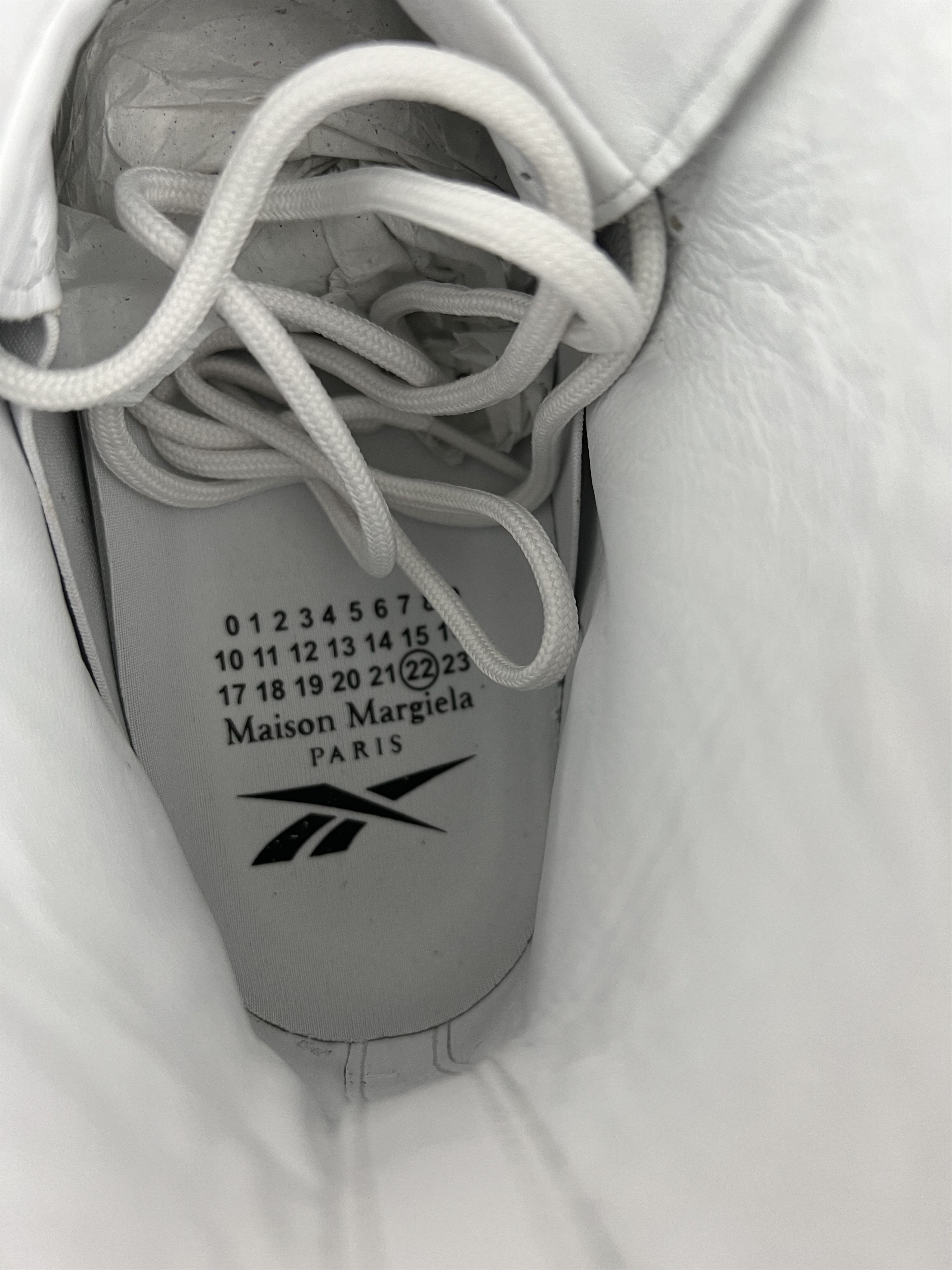 Maison Margiela × Reebok US10.5 Maison Margiela x Reebok Tabi Instapump Fury Sneakers Size US 10.5 / EU 43-44 - 8 Thumbnail