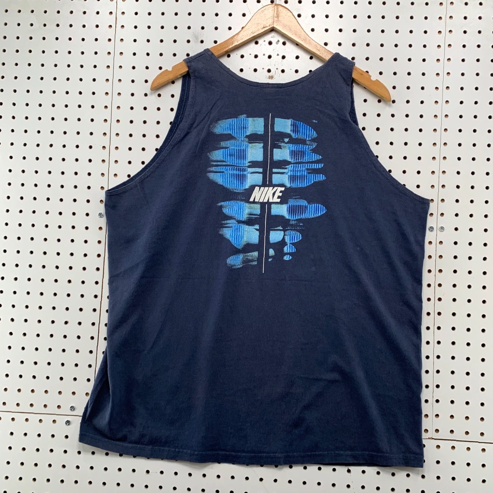 Nike VINTAGE Nike Center SwooshShirt Mens XL Tank Blue Surf Skate Sleeveless Shirt Mens XL Blue Nike Center Swoosh Sh Size US XL / EU 56 / 4 - 2 Thumbnail