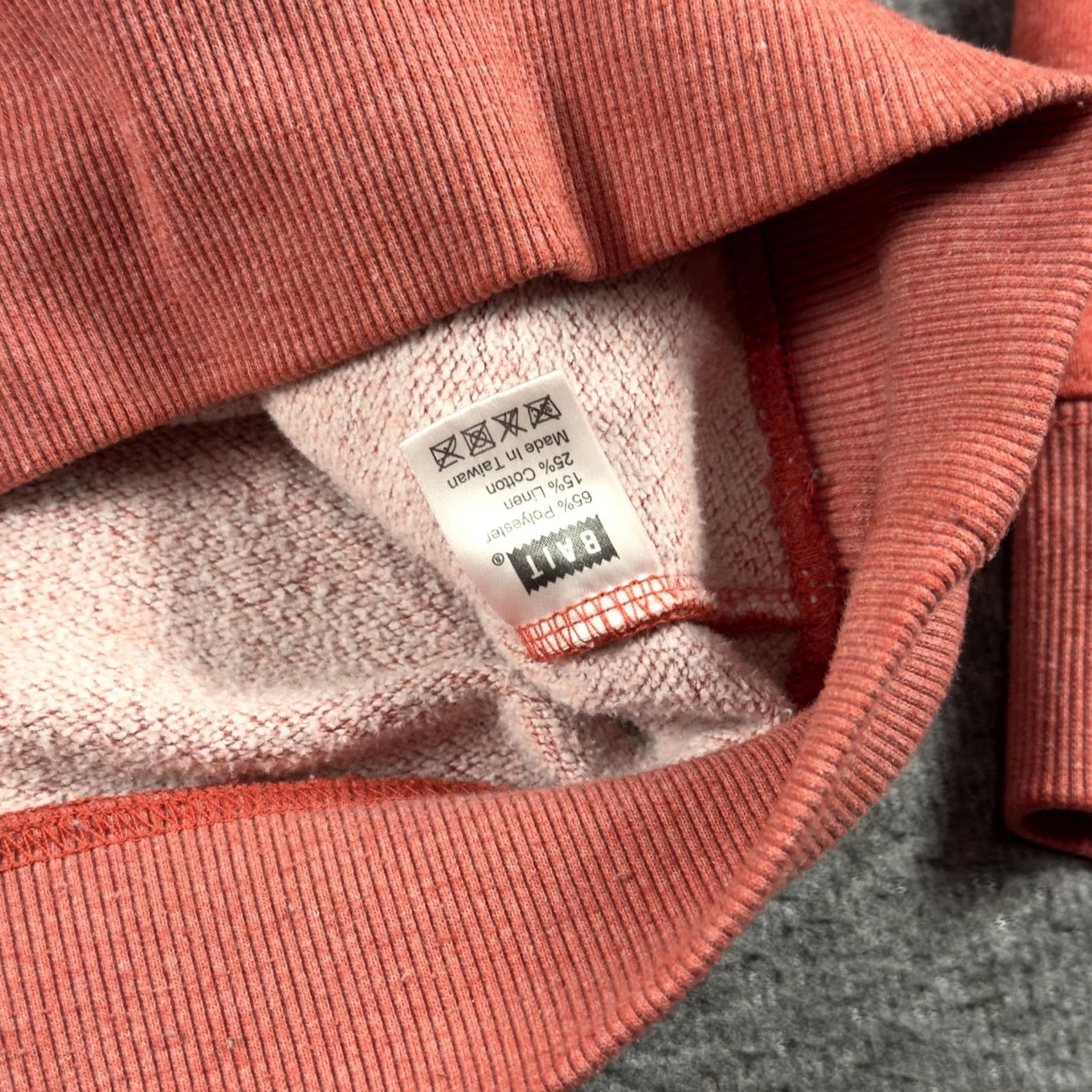 Logo 7 BAIT Sweatshirt Mens Large Red Heather Crewneck Fleece Embroidered B Logo Size US L / EU 52-54 / 3 - 5 Thumbnail