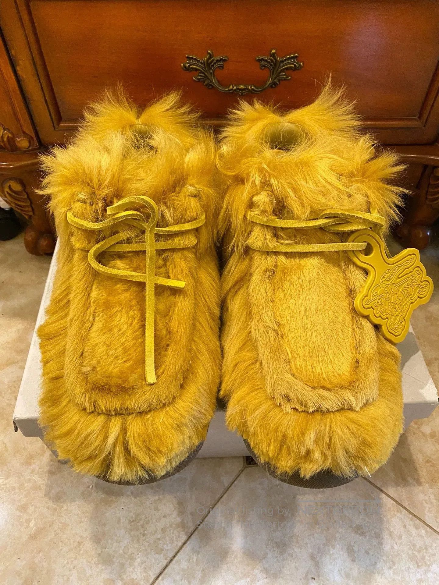 Burberry Yellow Furry Lace. Size US 11 / EU 44 - 1 Thumbnail