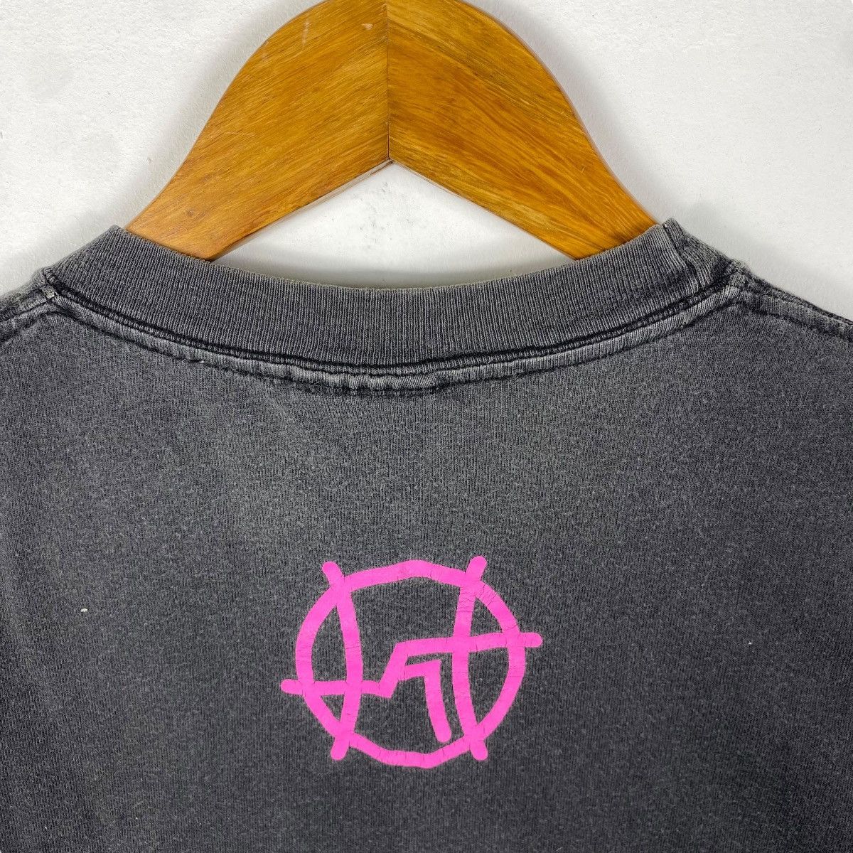 Vintage Vintage 00's LOVE LUST Fotofolio Art Graphic Faded Tee Shirt Size US M / EU 48-50 / 2 - 5 Thumbnail