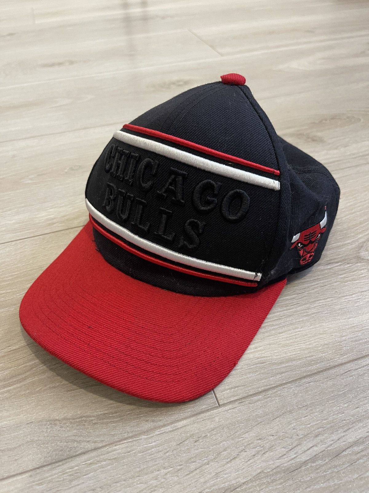 Mitchell & Ness Chicago Bulls cap Mitchell ness nba wool black red Size ONE SIZE - 2 Thumbnail