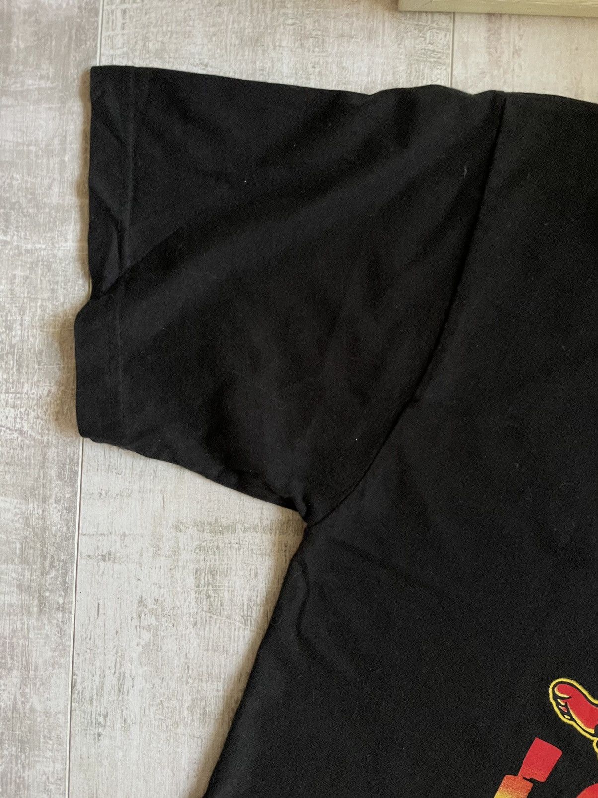 Vintage Vintage Hot Lover Devil Fire 2004 T-Shirt Size US L / EU 52-54 / 3 - 8 Thumbnail