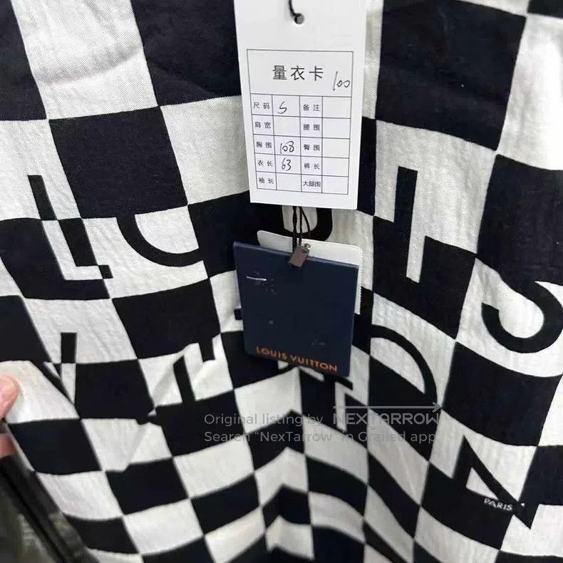 Louis Vuitton Louis Vuitton Black and white checkerboard slogan sweatshi Size US S / EU 44-46 / 1 - 4 Thumbnail