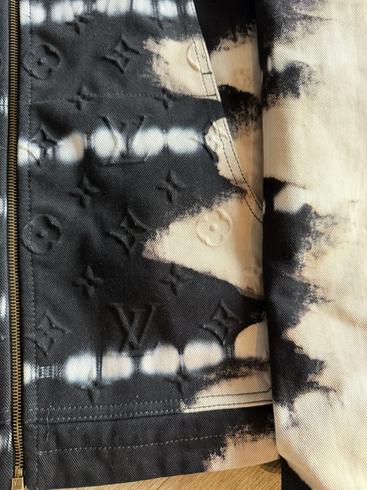 Louis Vuitton Louis Vuitton Tie Dye Monogram Denim Padded Jacket Size 46 Size US S / EU 44-46 / 1 - 3 Thumbnail