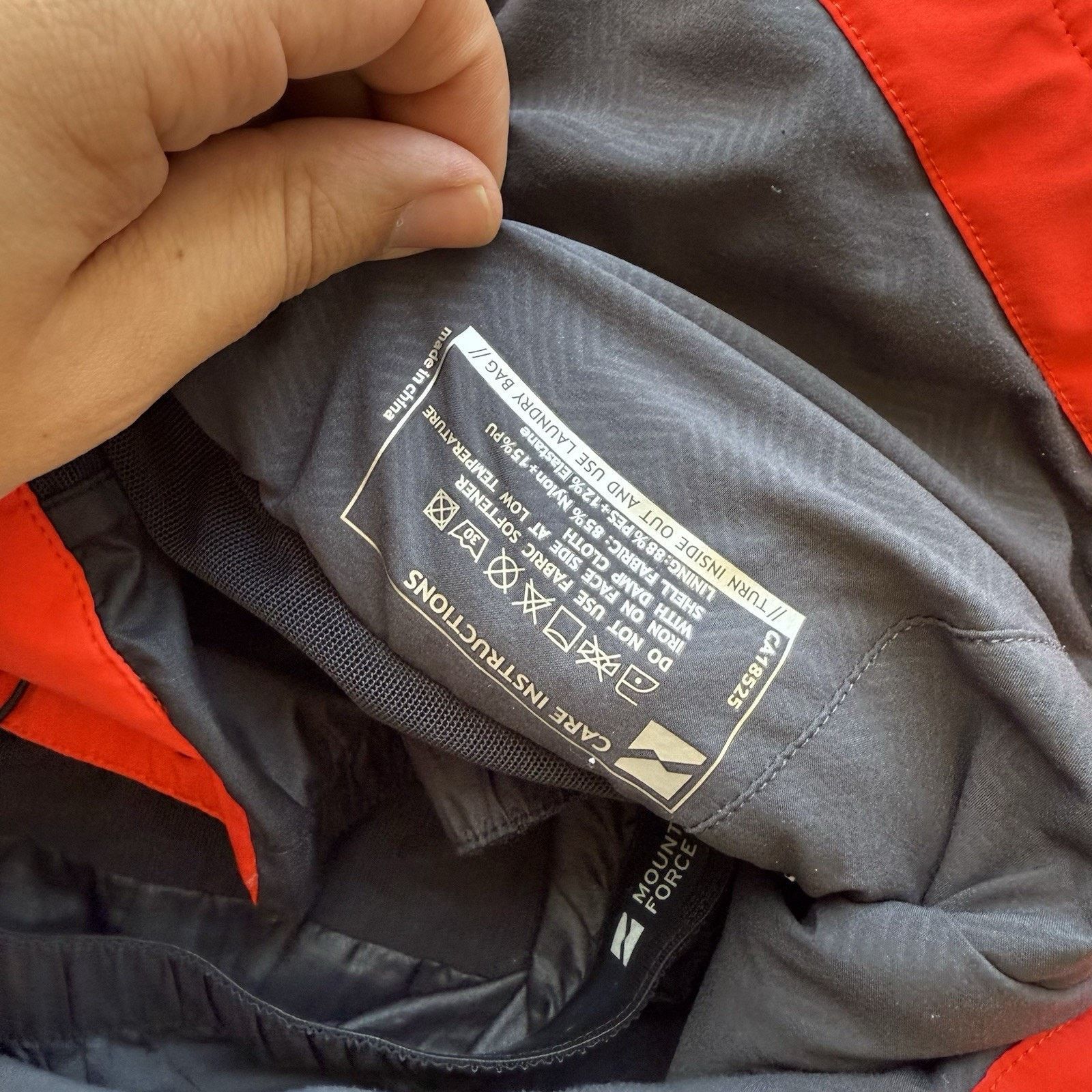 Patagonia Mountain Force Jacket 50 Red Full Zip Insulated Winter Size US S / EU 44-46 / 1 - 7 Thumbnail