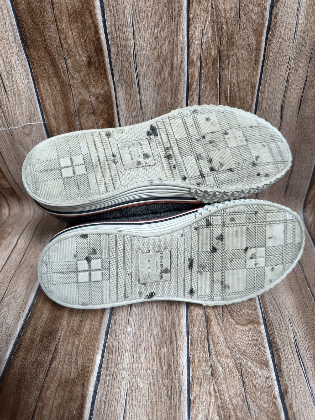 Thom Browne Grey collegiate sneaker Size US 10 / EU 43 - 13 Thumbnail