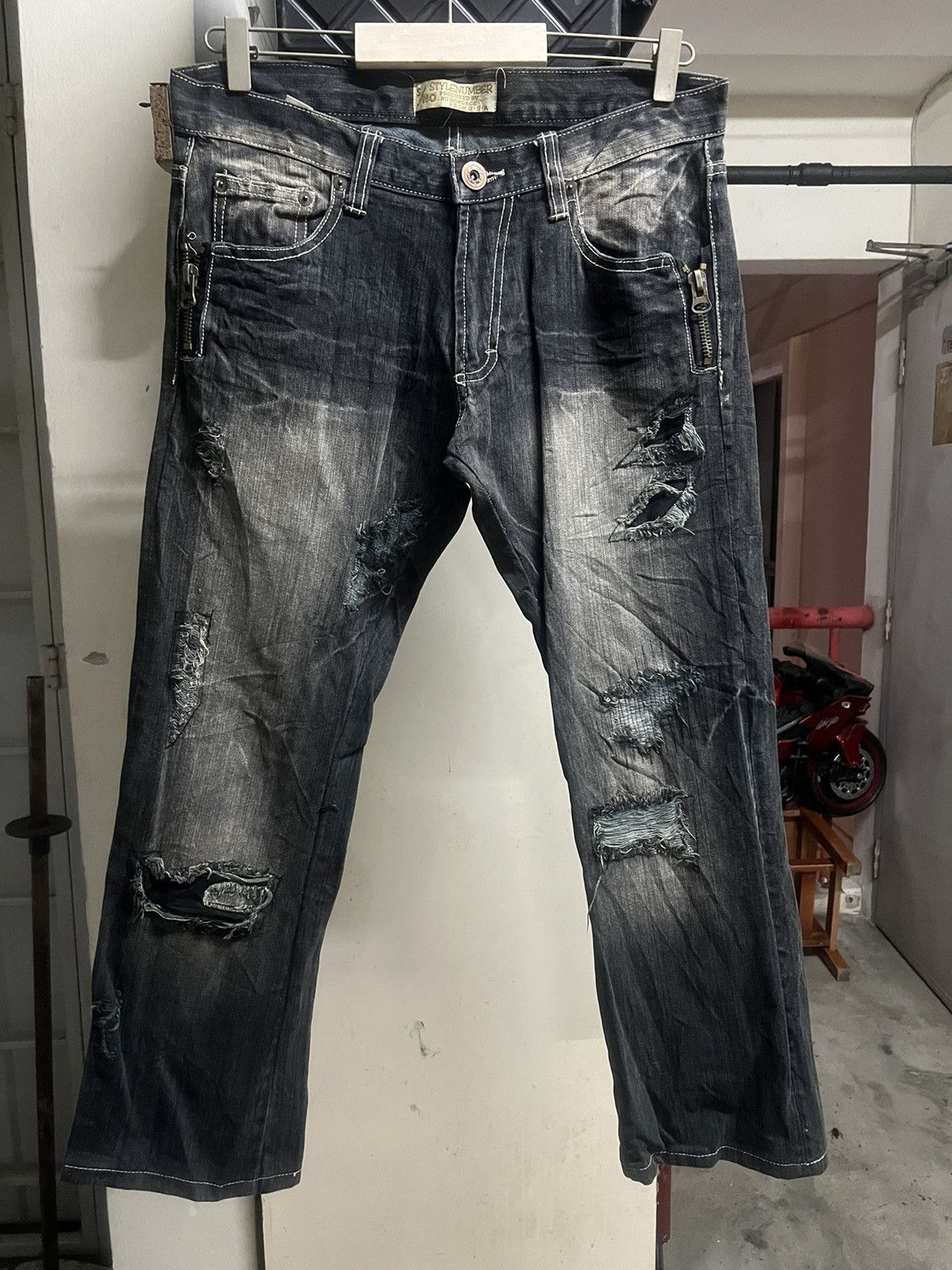 Japanese Brand × Vintage THRASHED RIPPED DENIM PANT Size US 33 - 1 Thumbnail