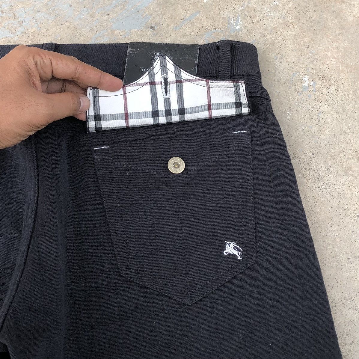 Burberry Burberry Black Label Black Checked Novacheck Short Pants Size US 34 / EU 50 - 3 Thumbnail