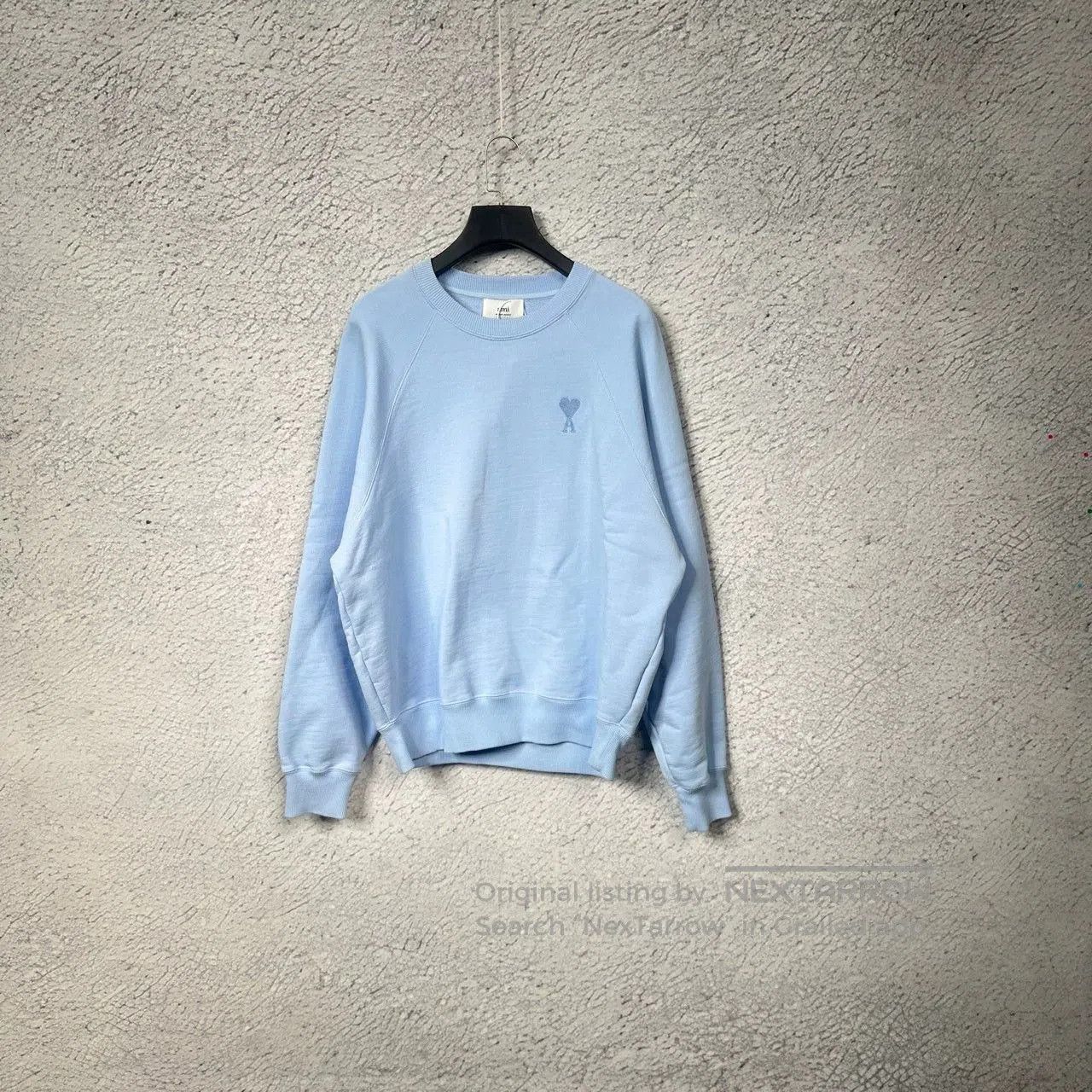 AMI sky blue heart embroidered sweatshirt unisex. Size US XL / EU 56 / 4 - 1 Thumbnail