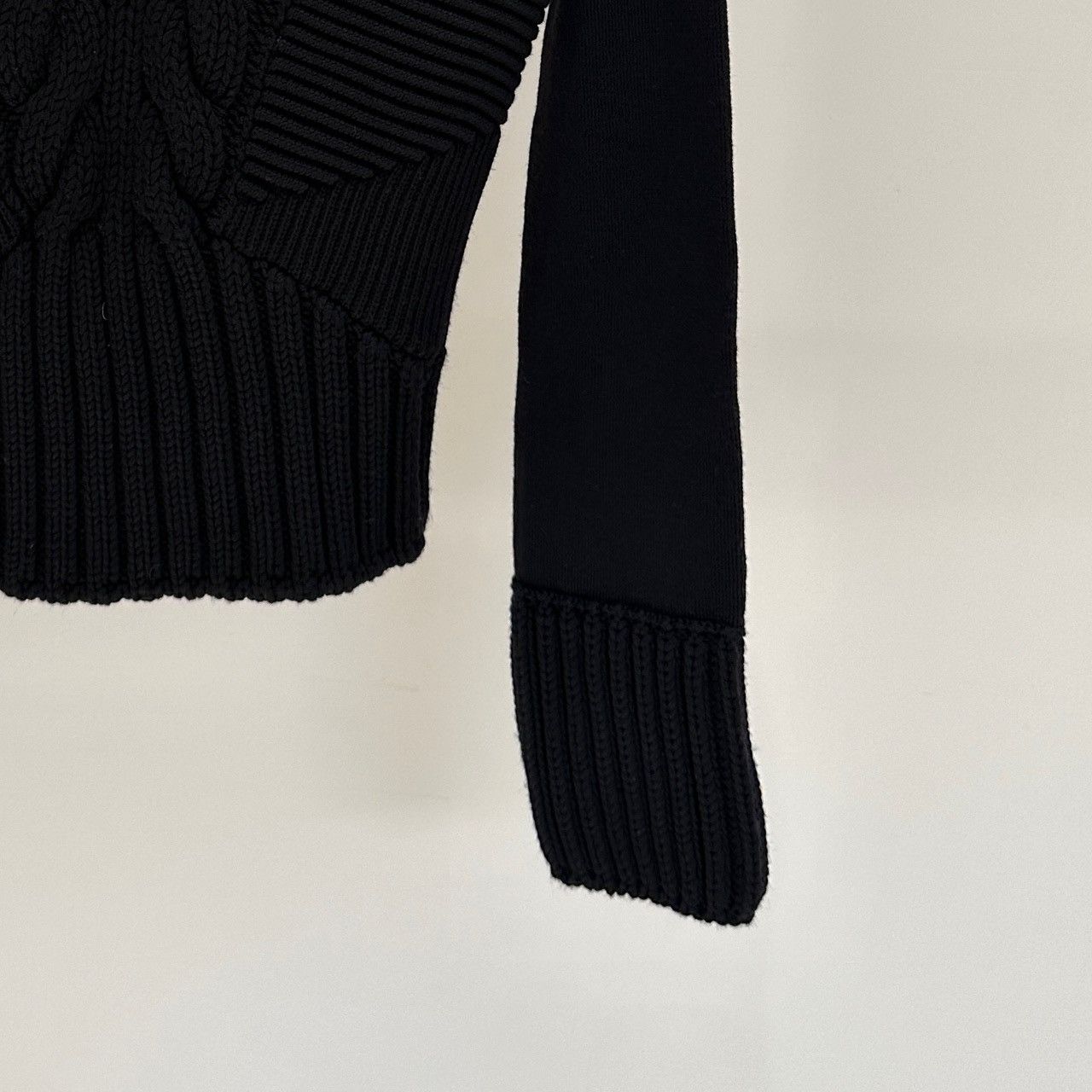 Alexander McQueen Alexander McQueen Black Adjustable Sleeve Wool Sweater Size M / US 6-8 / IT 42-44 - 5 Thumbnail