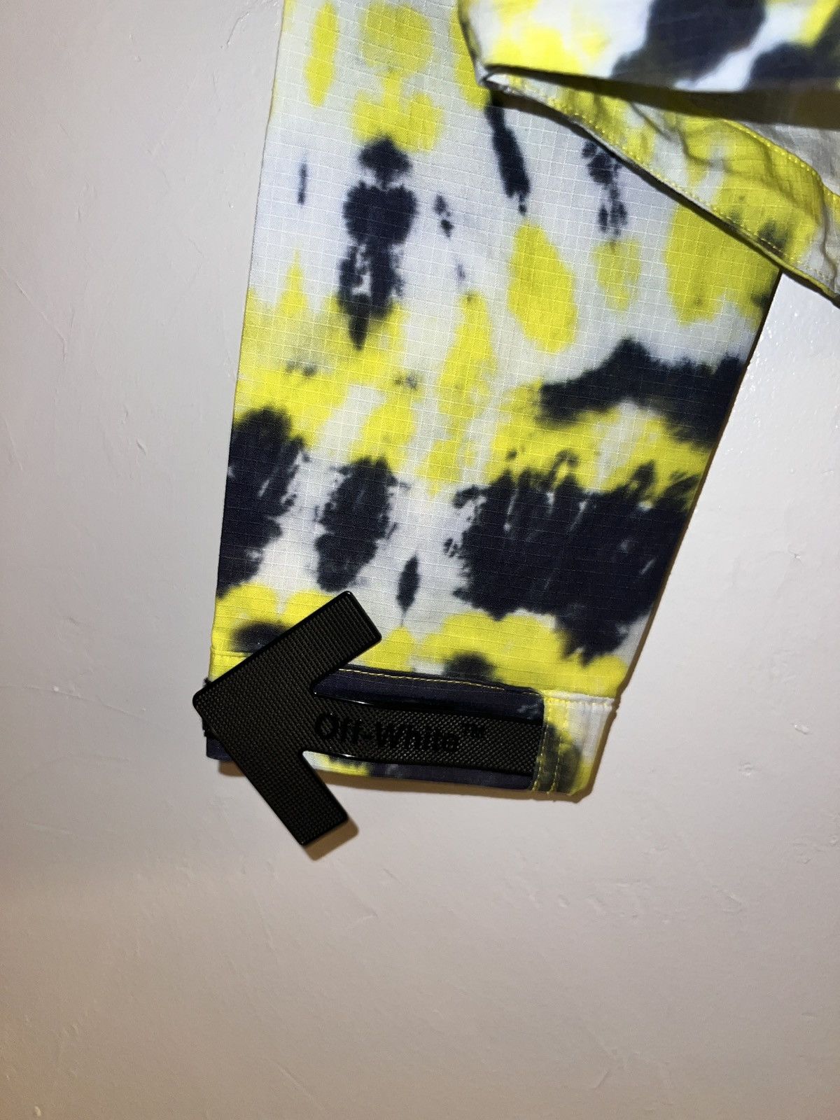 Nike × Off-White OFF-WHITE x Nike Lab Women’s Tie Dye NRG Windbreaker Volt Size L / US 10 / IT 46 - 6 Thumbnail