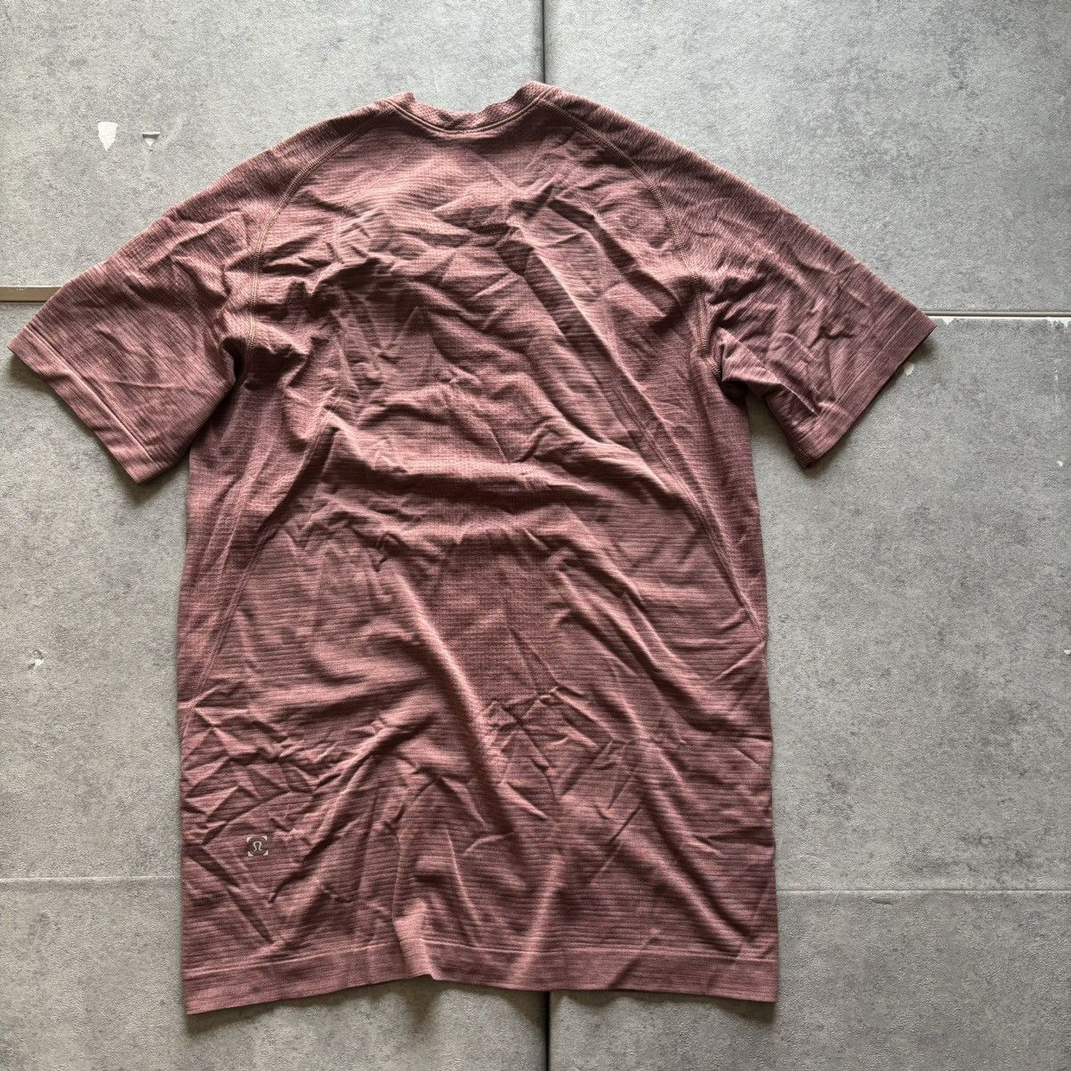Lululemon Lululemon Men's Metal Vent Tech T-Shirt Pink/red Size xs Size US XS / EU 42 / 0 - 5 Thumbnail