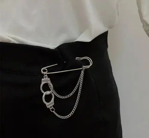 VIBE Cuff Brooch Chain Size ONE SIZE - 4 Thumbnail