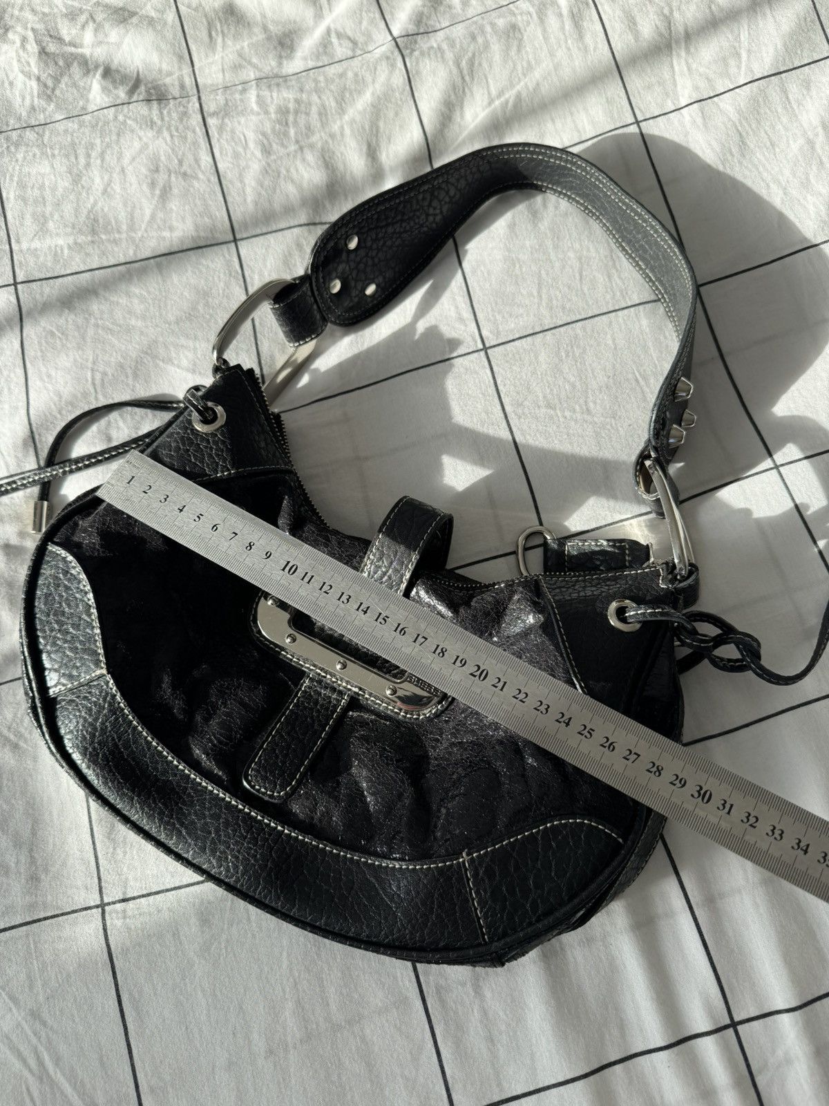Guess Guess vintage buckle logo bag baguette mini 00s Y2k Handbag Size ONE SIZE - 16 Thumbnail