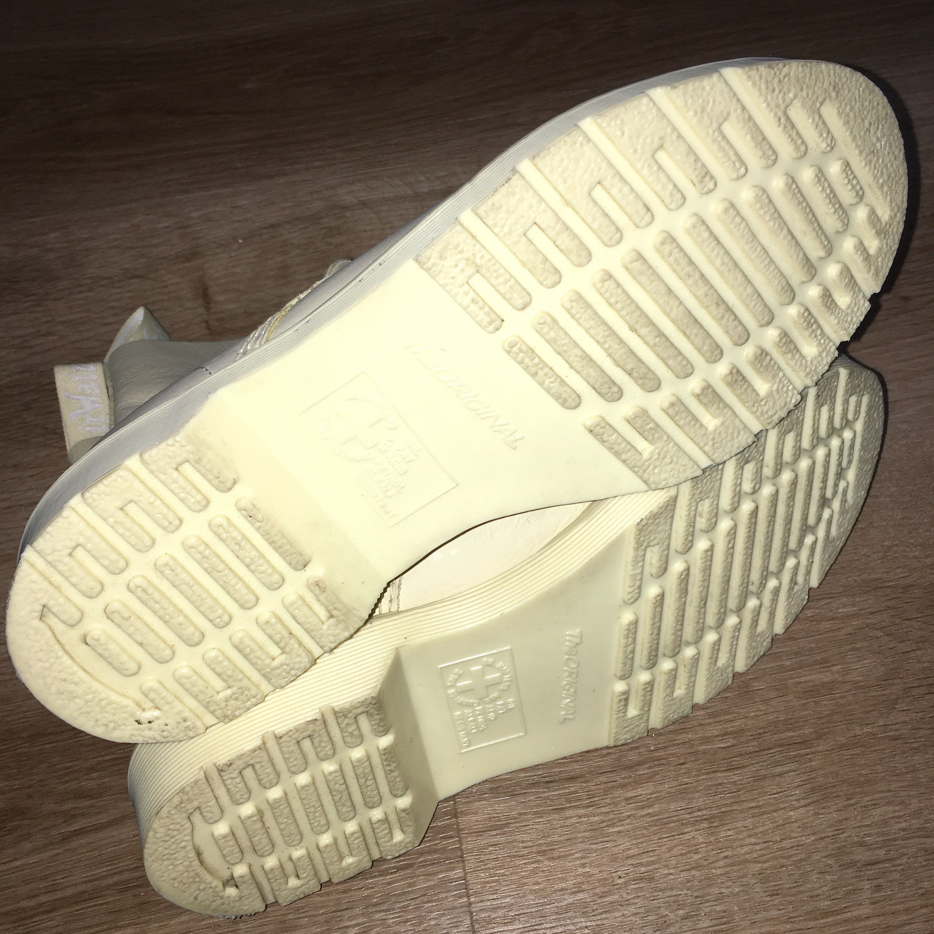 Dr. Martens 1460 Pascal Mono Off White Size US 8.5 / IT 38.5 - 11 Thumbnail