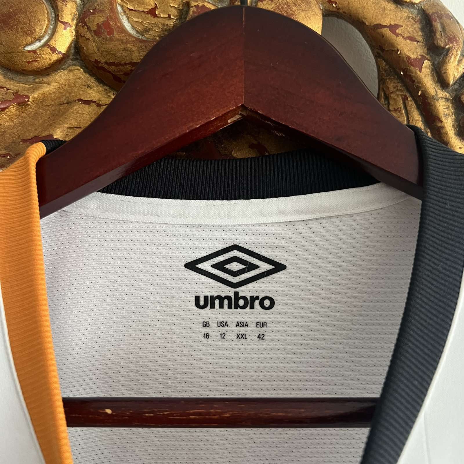 Umbro Hull City 15/16 Away Kit soccer jersey football jersey Size US XL / EU 56 / 4 - 5 Thumbnail
