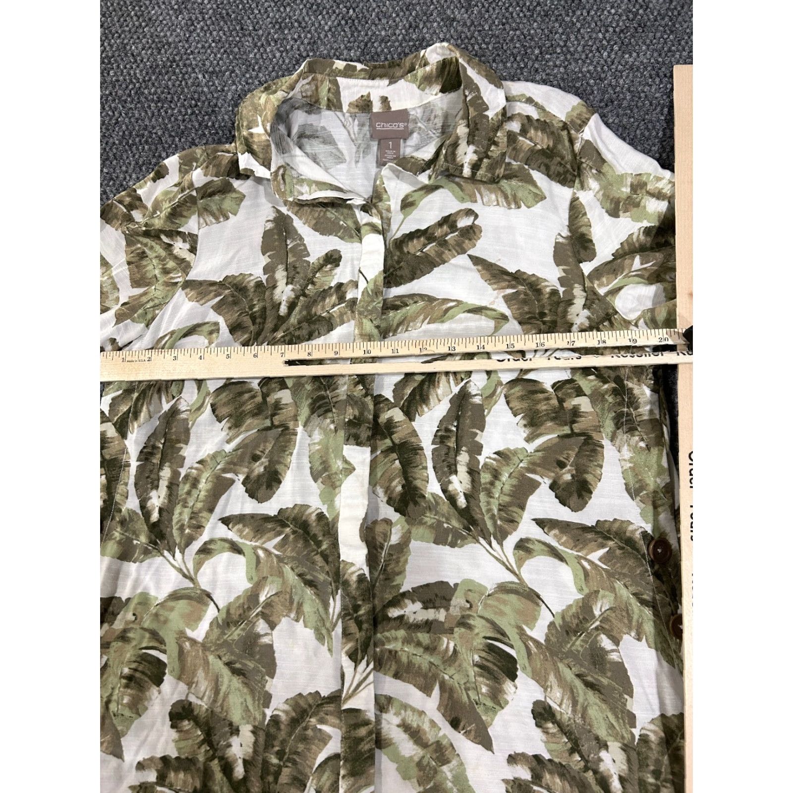 Vintage Chicos Blouse Womens 1 White Green Floral Print Lightweight Viscose Button Front Casual Shirt Green Classic Floral Summerspring Womens Size XS / US 0-2 / IT 36-38 - 6 Thumbnail