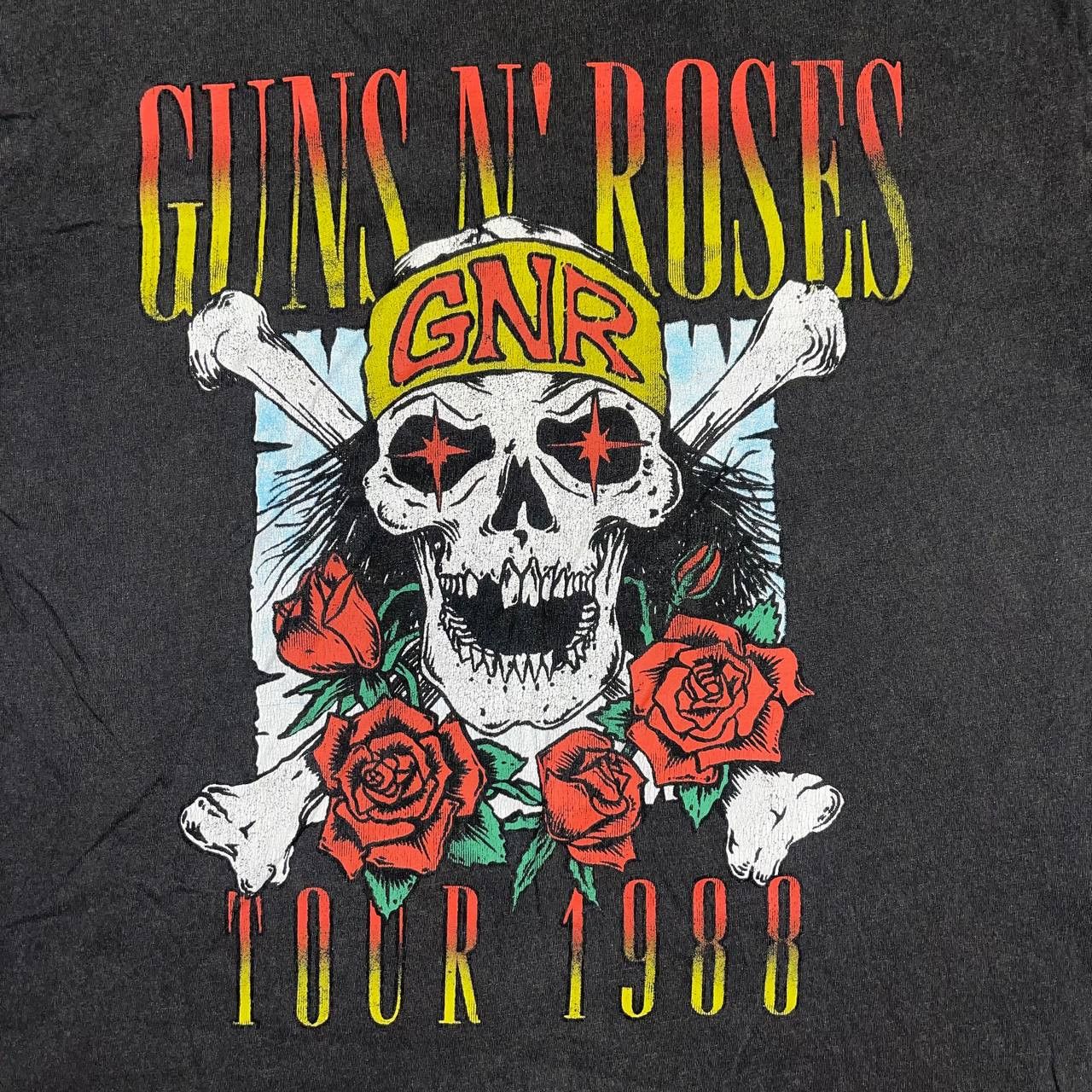 Vintage Vintage Guns N' Roses band t-shirt Size S Size US S / EU 44-46 / 1 - 6 Thumbnail