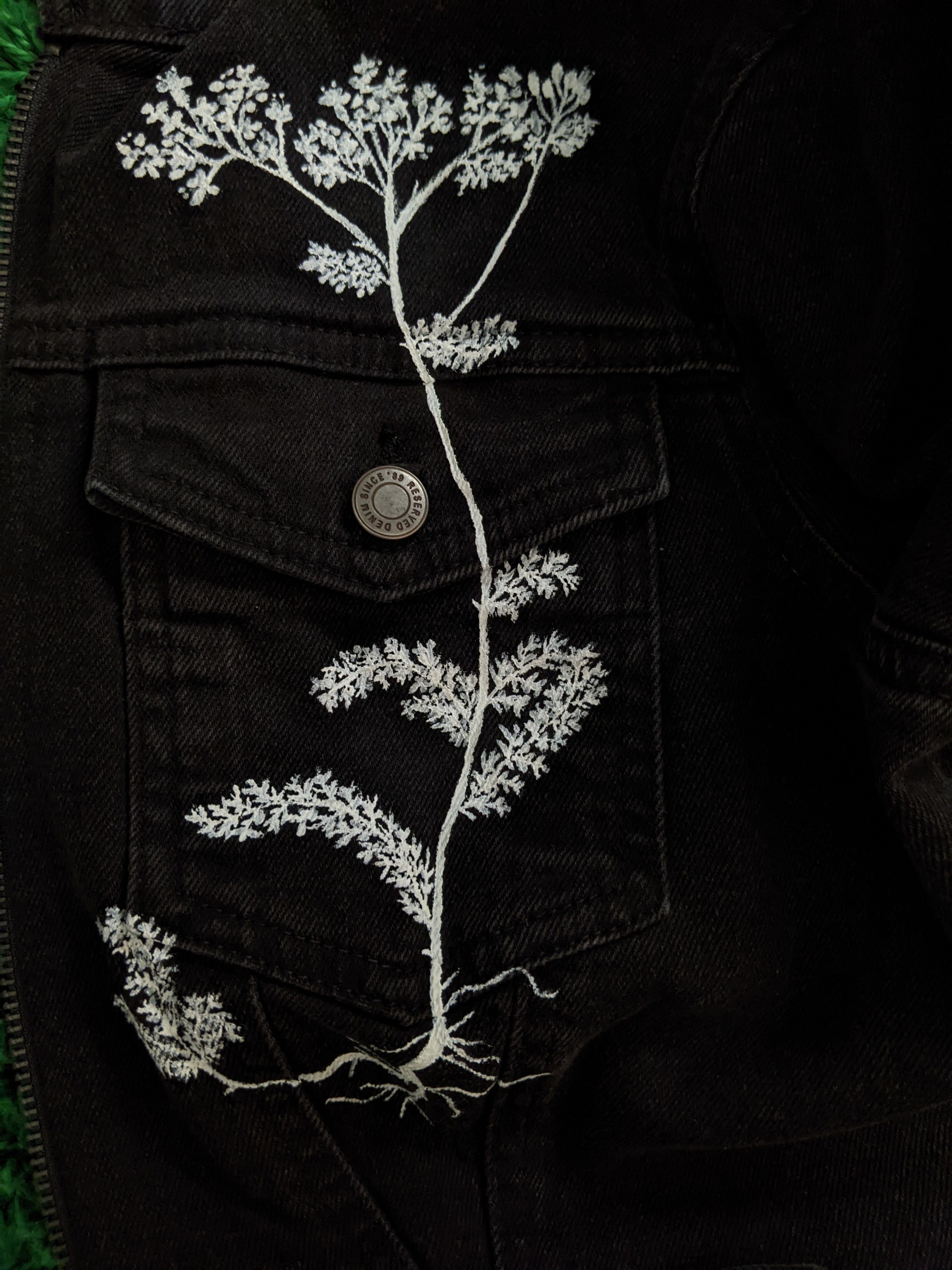 Handmade 1of1 Hand-painted denim dress with white flowers Size S / US 4 / IT 40 - 6 Thumbnail