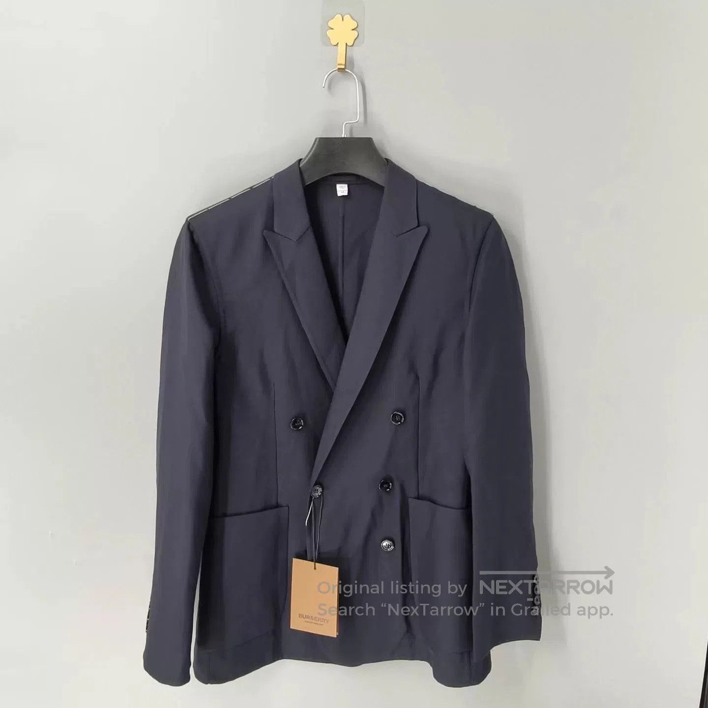 burberry casual double-breasted blazer jacket.