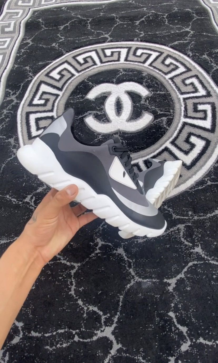 Fendi Fendi Eye Runner Size US 9 / EU 42 - 1 Thumbnail